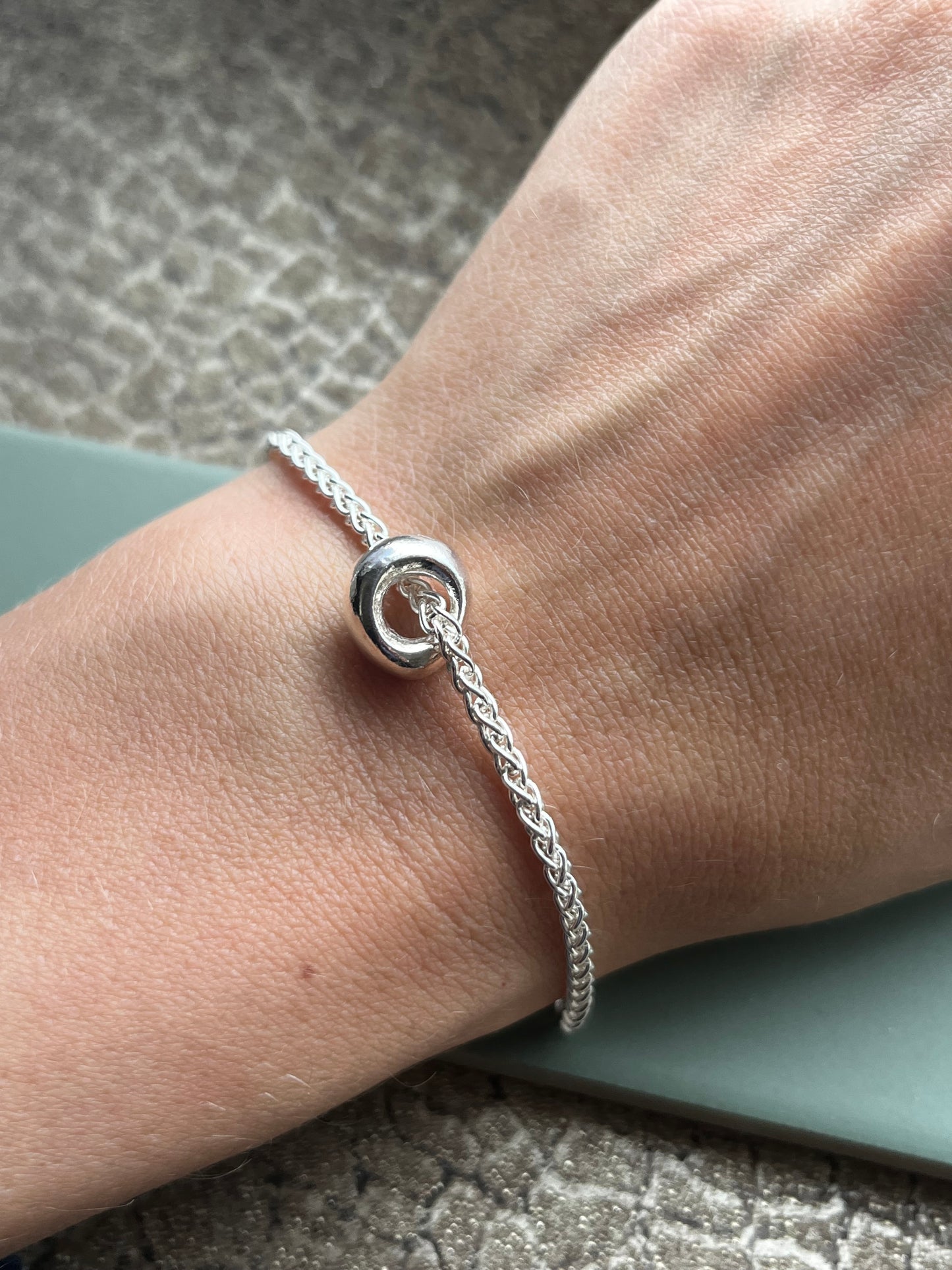 Sterling silver Spiga bracelet & 1 pebble 7.5 inches