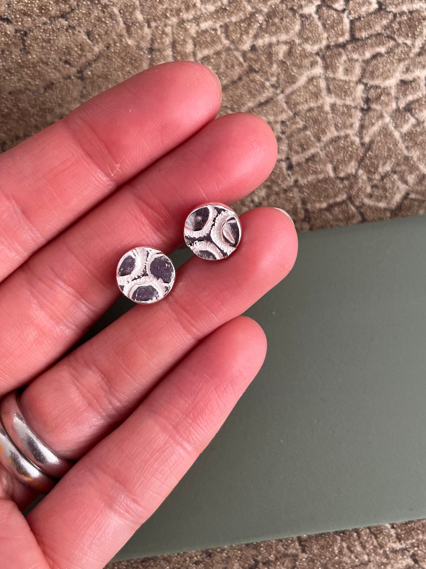 Abstract bubble round sterling silver 10mm stud earrings