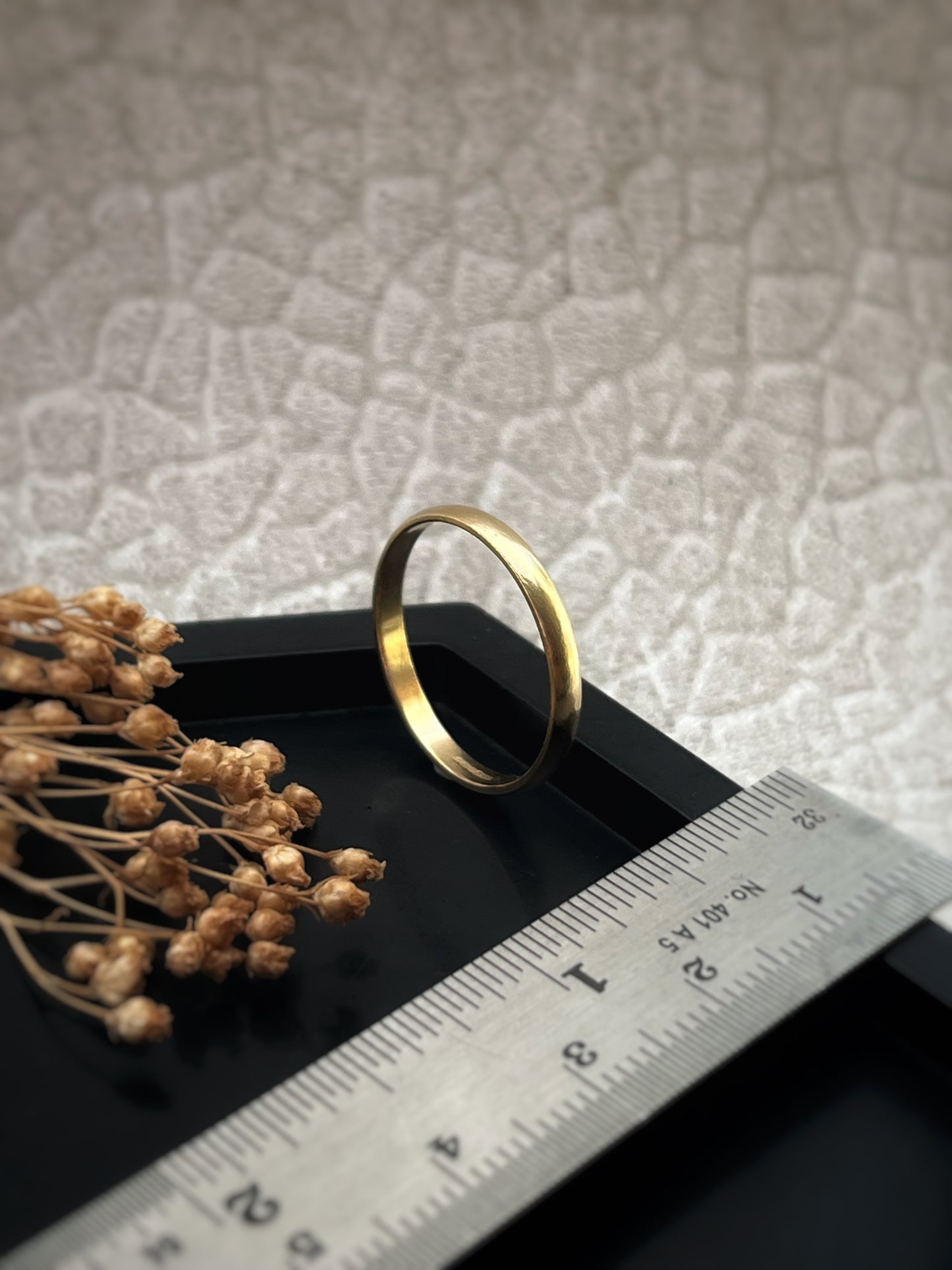 Solid 9ct yellow gold 2mm D section simple plain modern delicate recycled gold half round band ring
