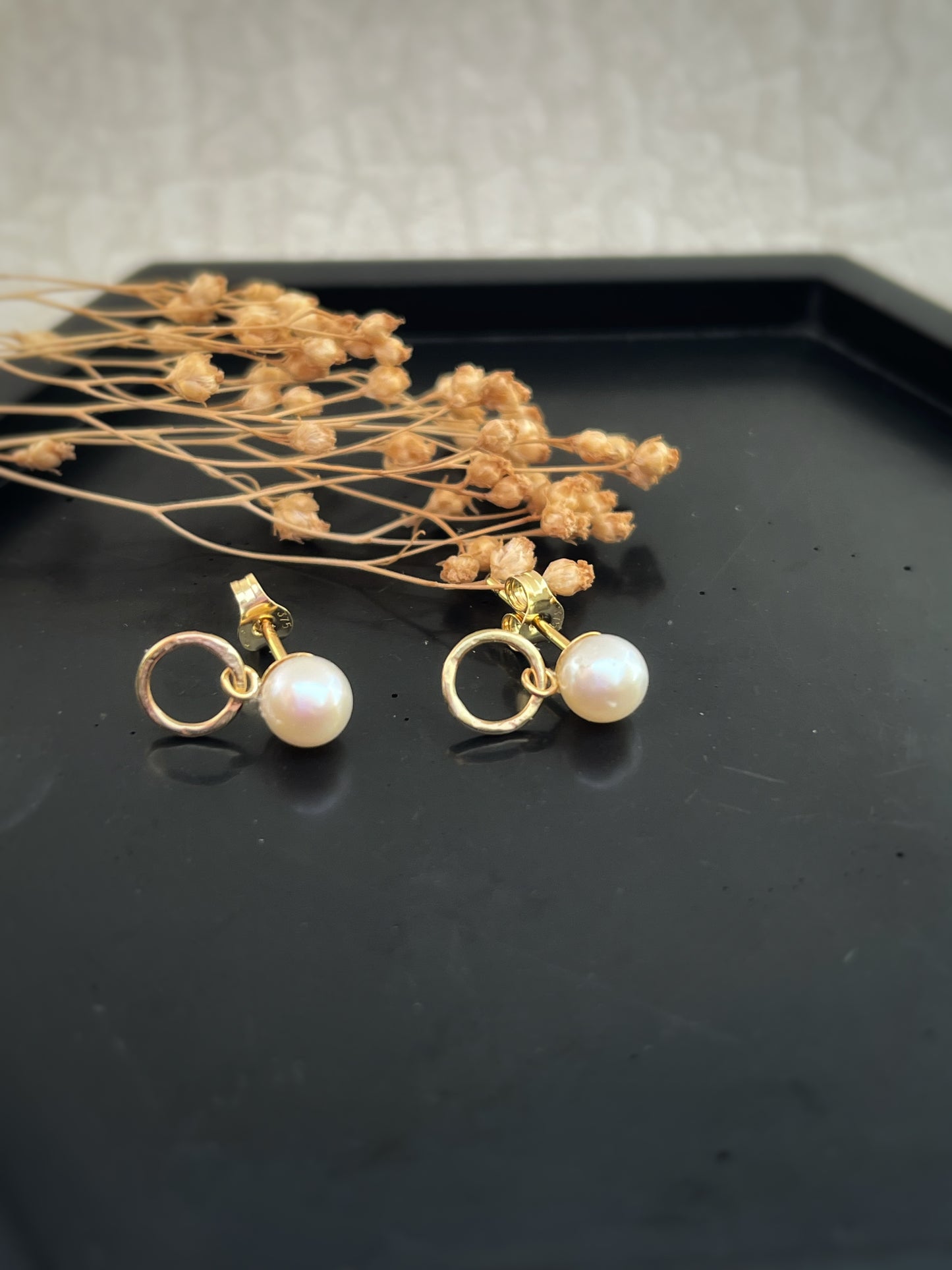 Simple solid 9ct yellow gold & fresh water white pearl bark texture dangly round 2 hoop earrings- 6mm hoop