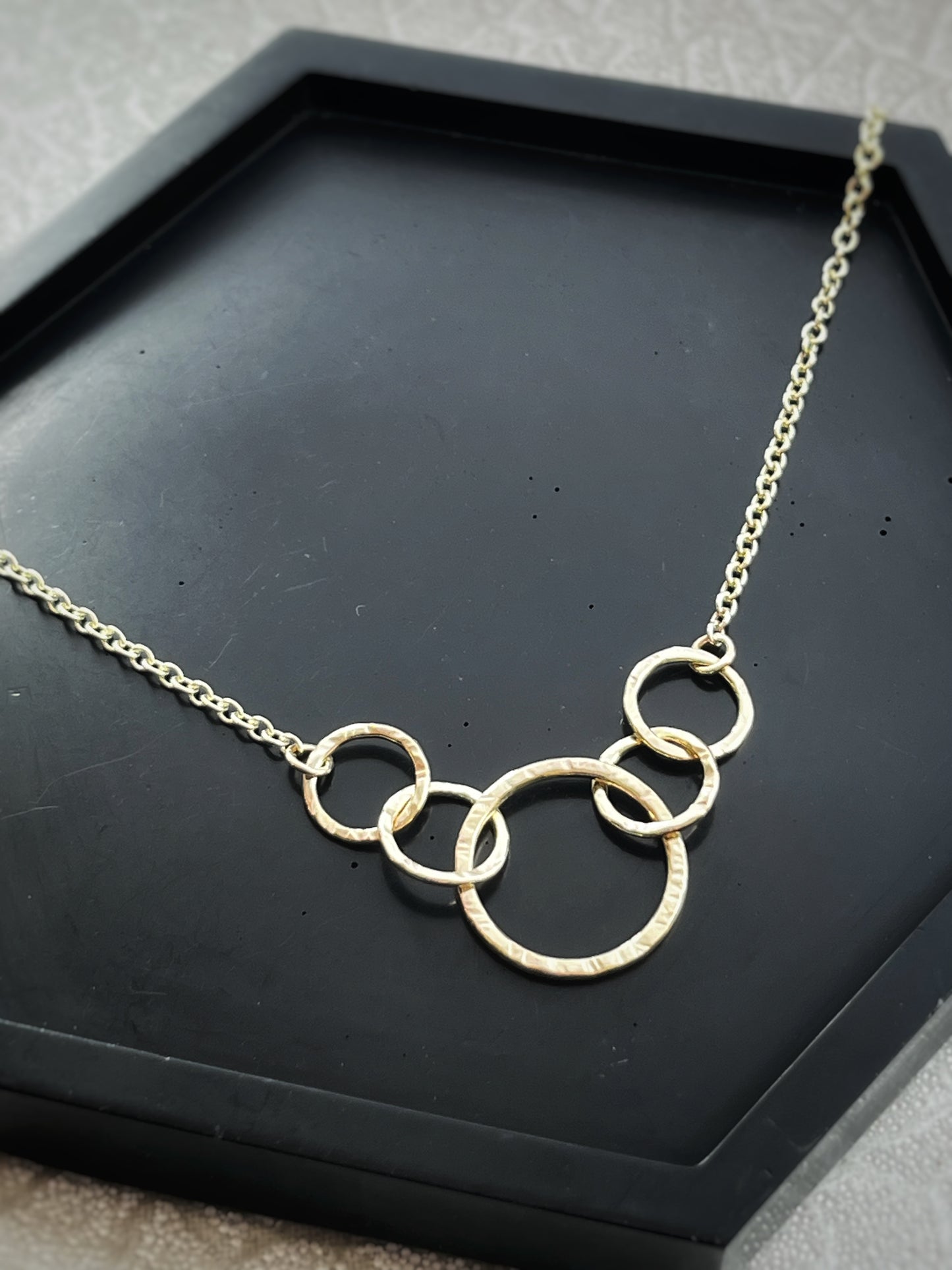 Solid 9ct gold 5 interlocking circle hoop heavy chain, a handmade hammered tree bark textured necklace