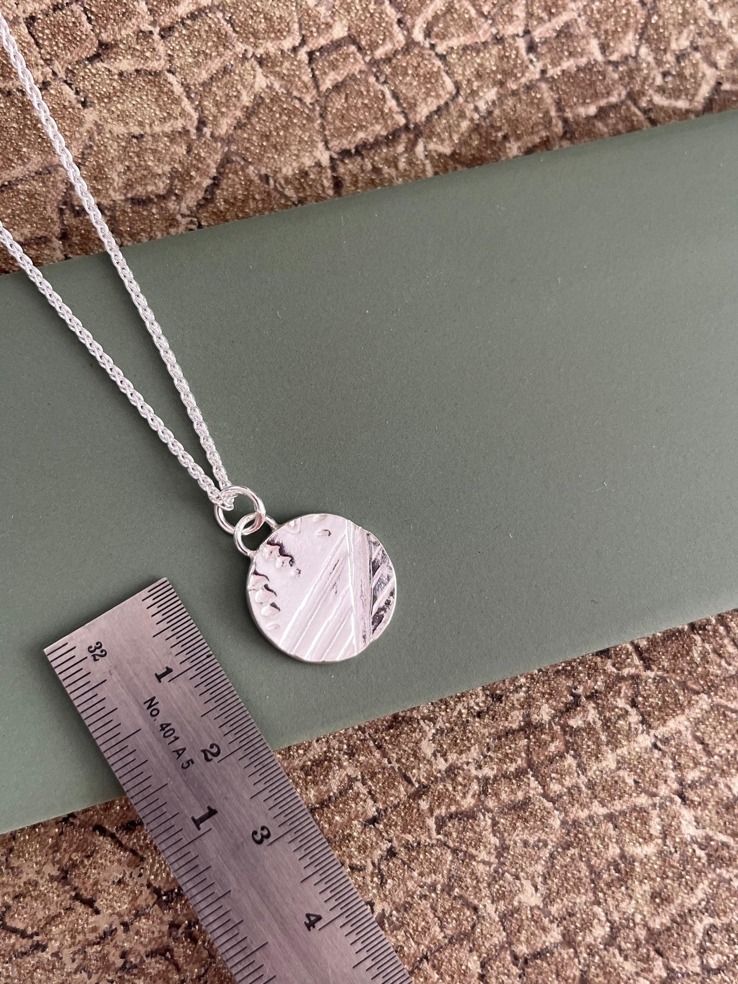 Fine silver abstract pattern pendant 16mm