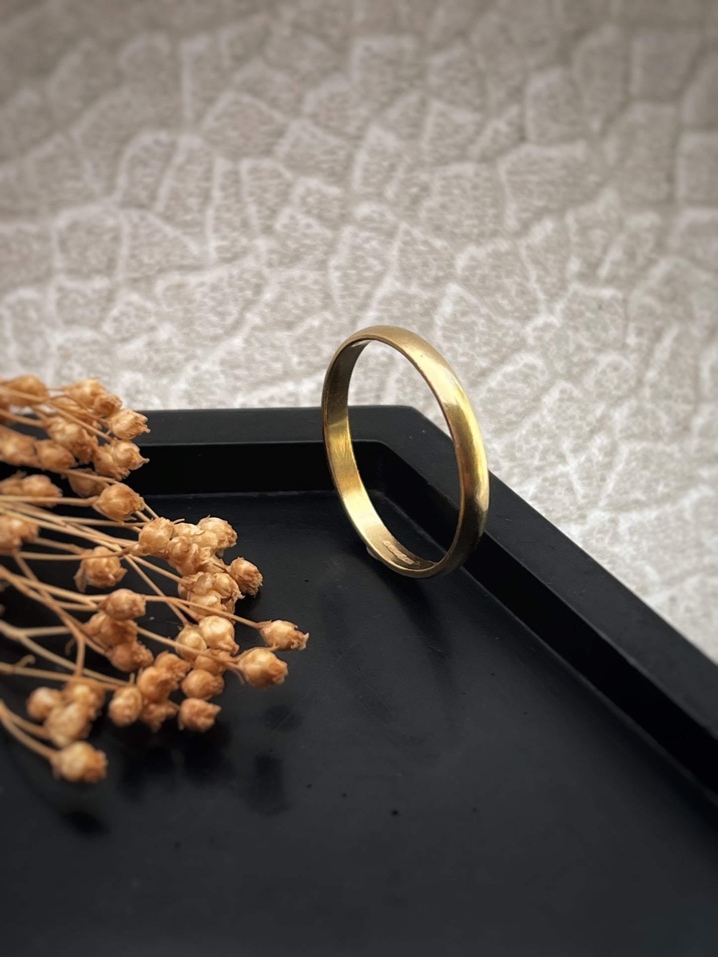 Solid 9ct yellow gold 2mm D section simple plain modern delicate recycled gold half round band ring