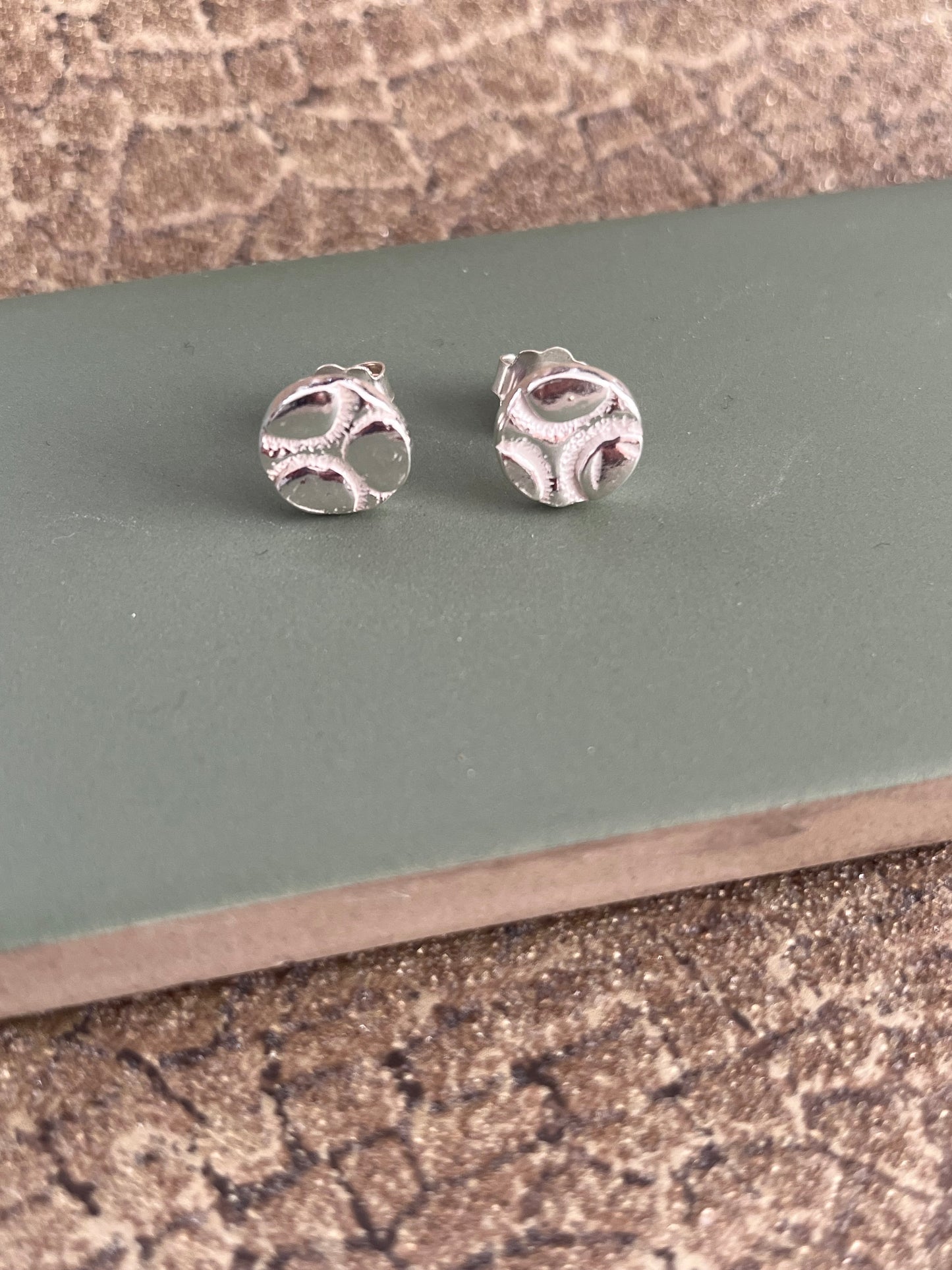 Abstract bubble round sterling silver 10mm stud earrings