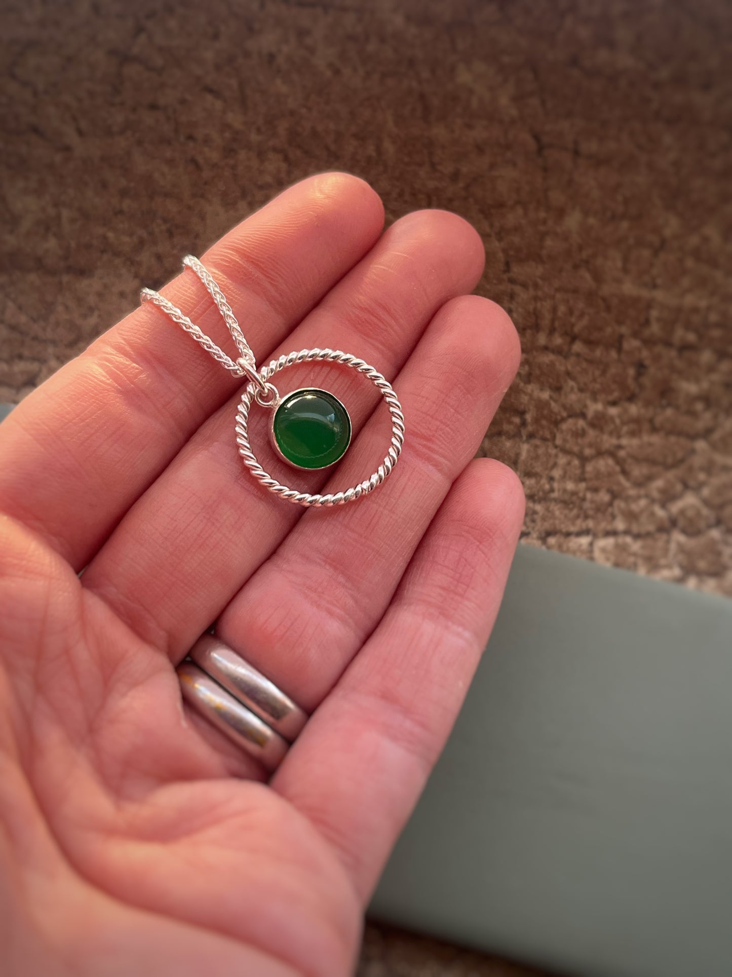Agate 12mm gemstone & twisted sterling silver hoop pendant