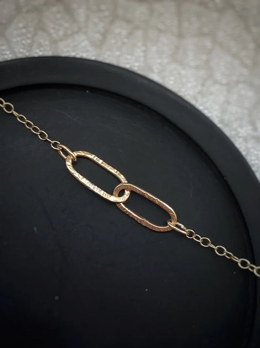 Solid 9ct gold a handmade hammered textured interlocking oval necklace
