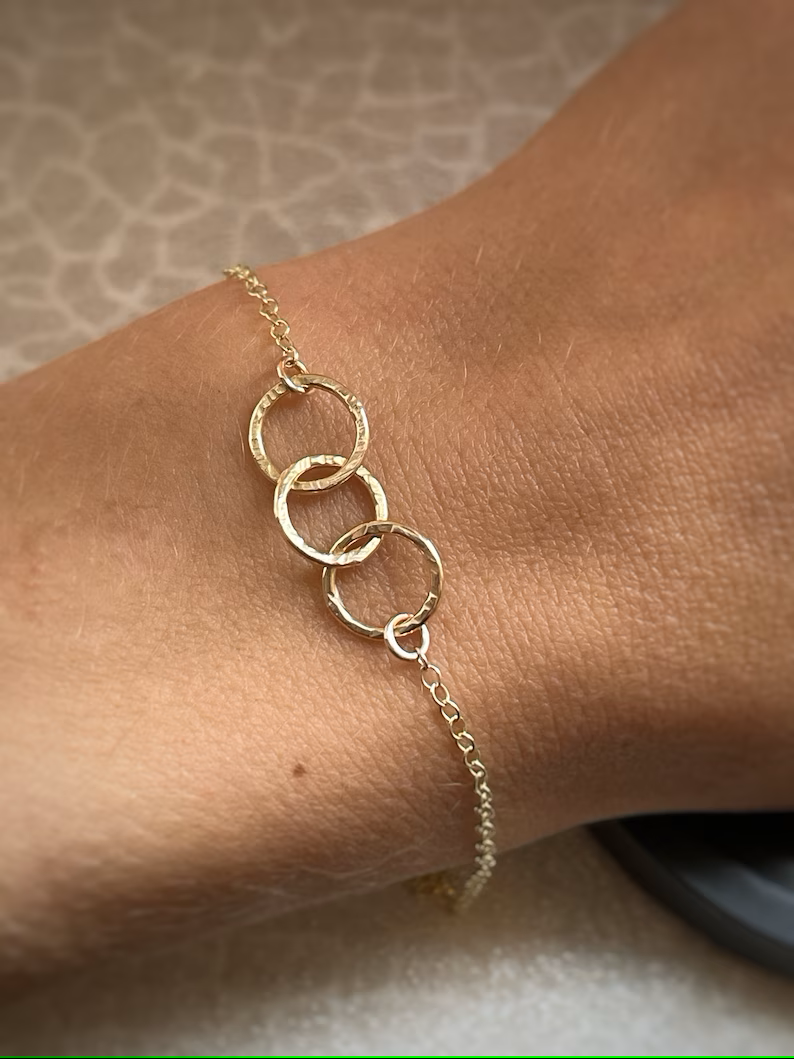 Solid 9ct gold hammered 3 interlocking yellow gold hoop bracelet