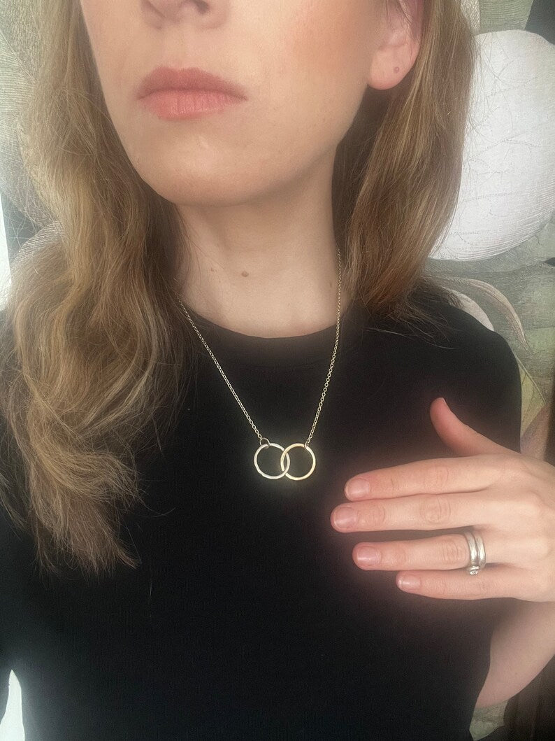 Solid 9ct gold half yellow & white, a chunky hammered handmade interlocking hoop necklace