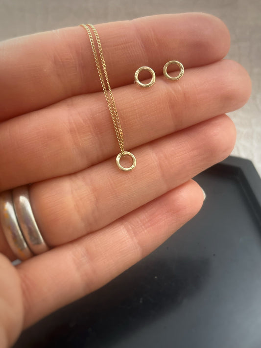 Jewellery That Cares: The Beauty of Recycled Gold