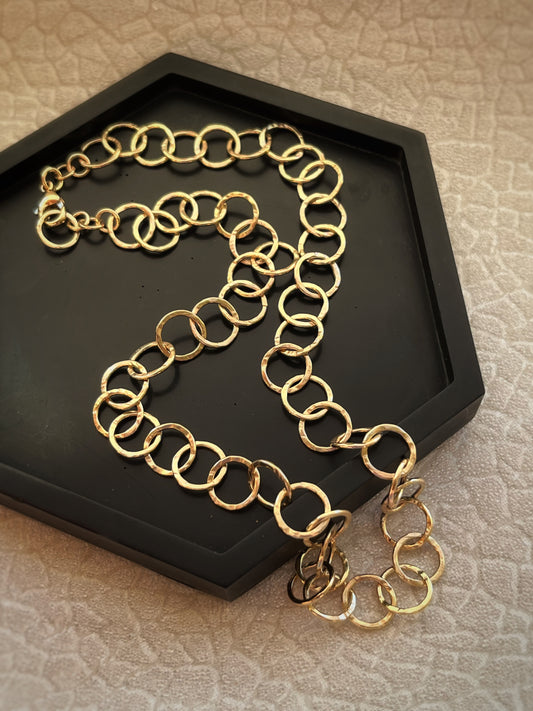 How much does this solid 9ct recycled yellow gold hammered hoop necklace weigh?