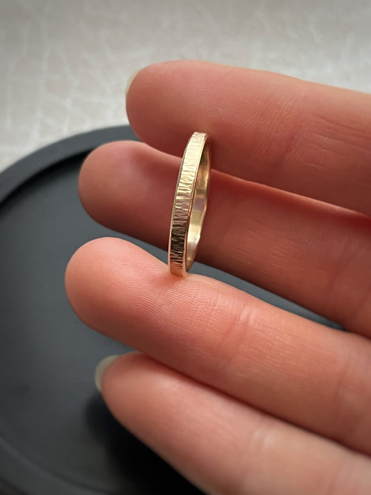 From Scrap to Scintillating Ring: The Journey of Recycled Gold 🌍