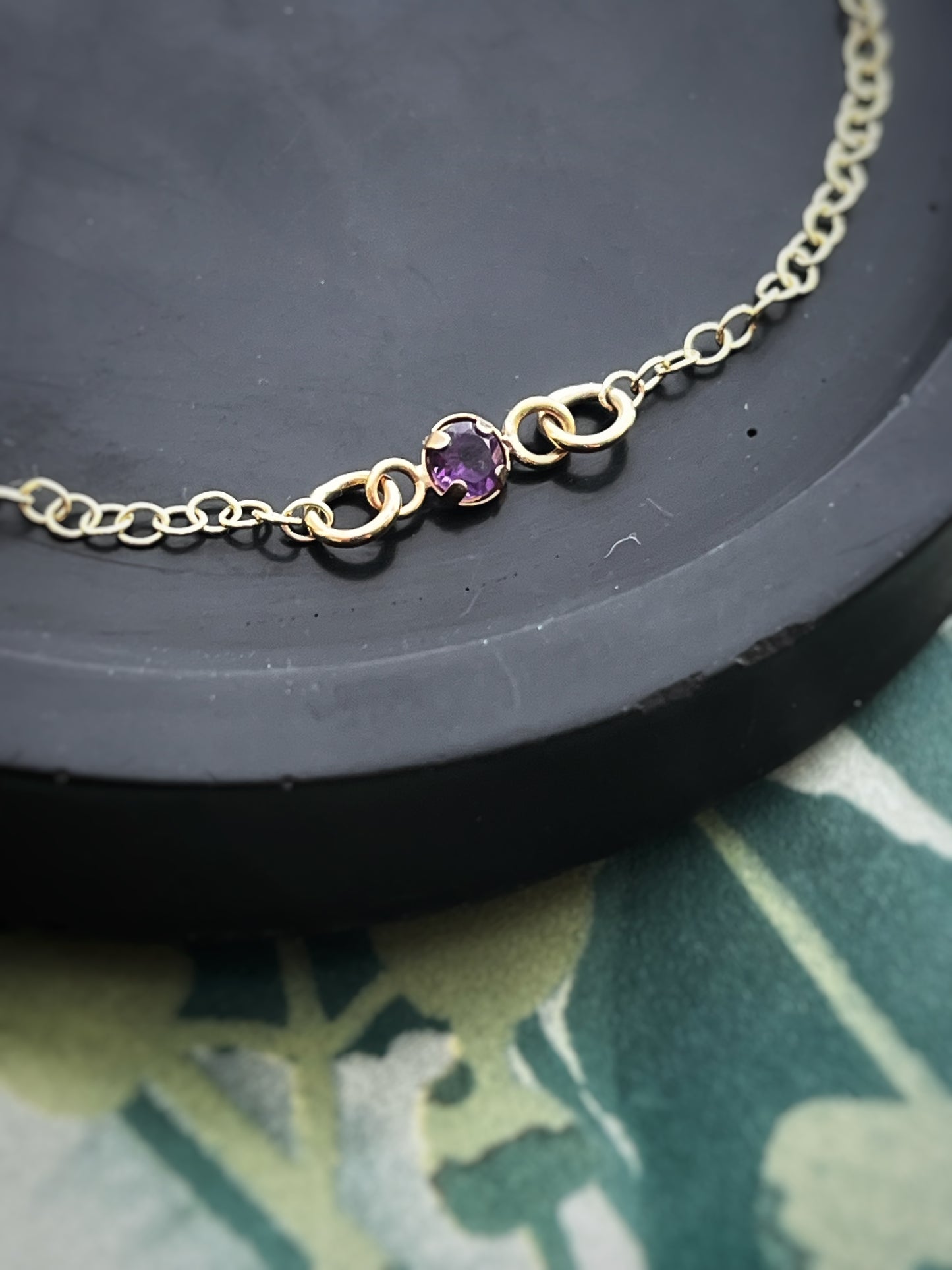Solid 9ct yellow gold Amethyst bracelet 7.5 inches