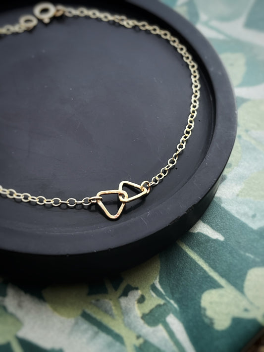 Solid 9ct yellow gold hammered triangles bracelet 7.5 inches