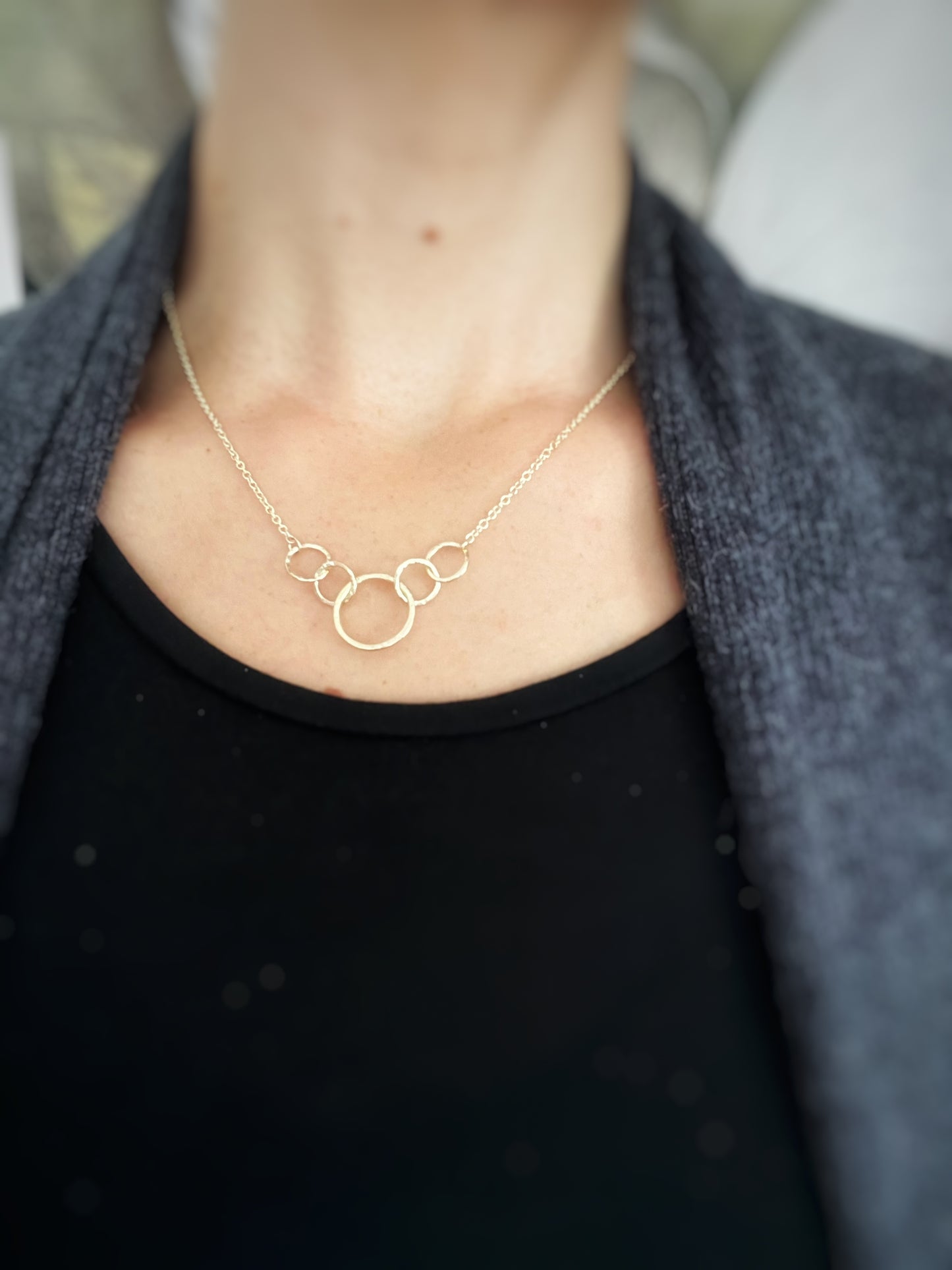 Solid 9ct gold 5 interlocking circle hoop heavy chain, a handmade hammered tree bark textured necklace