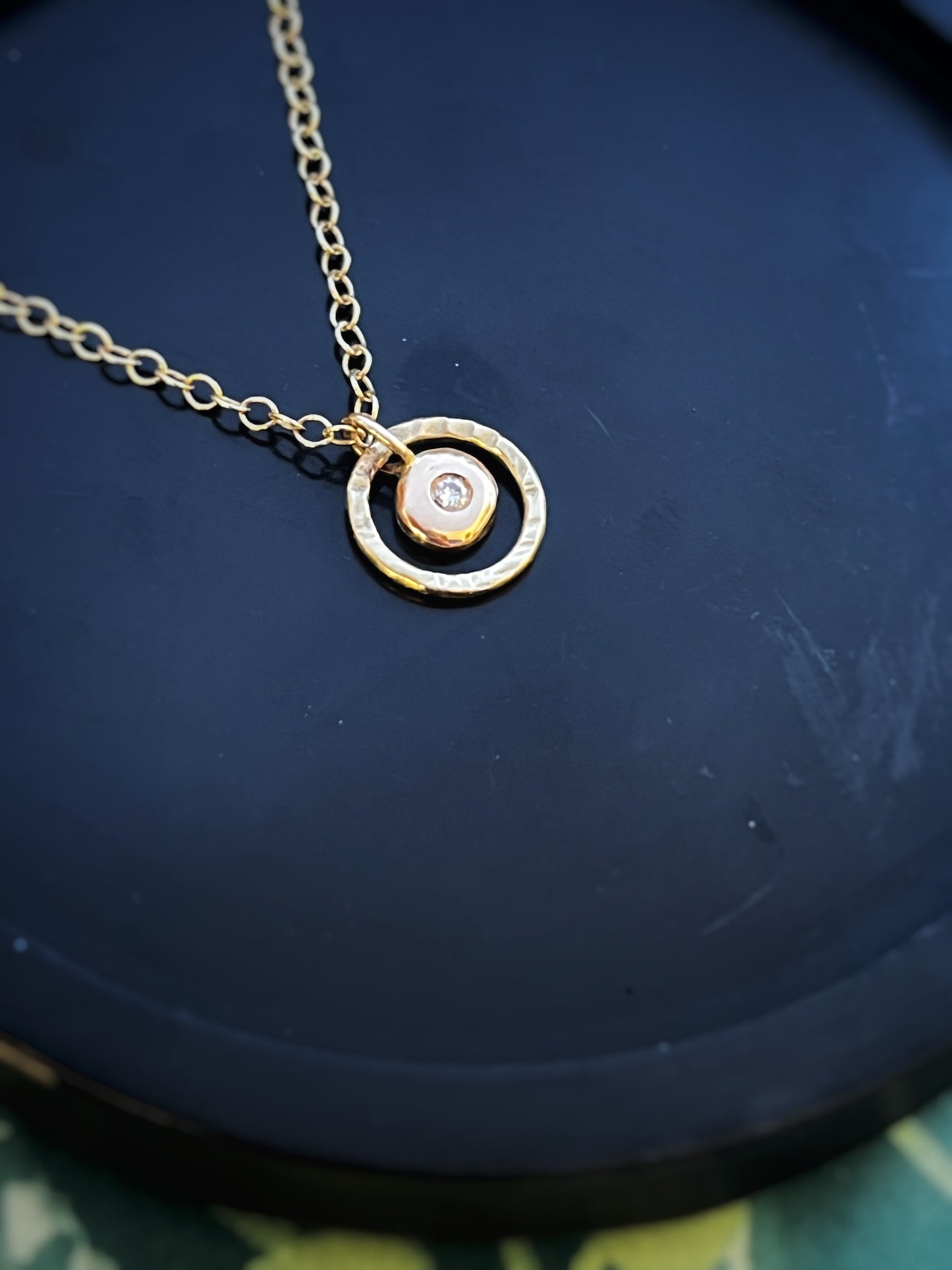 Solid 9ct yellow gold pebble & natural diamond hoop pendant necklace 18 inches