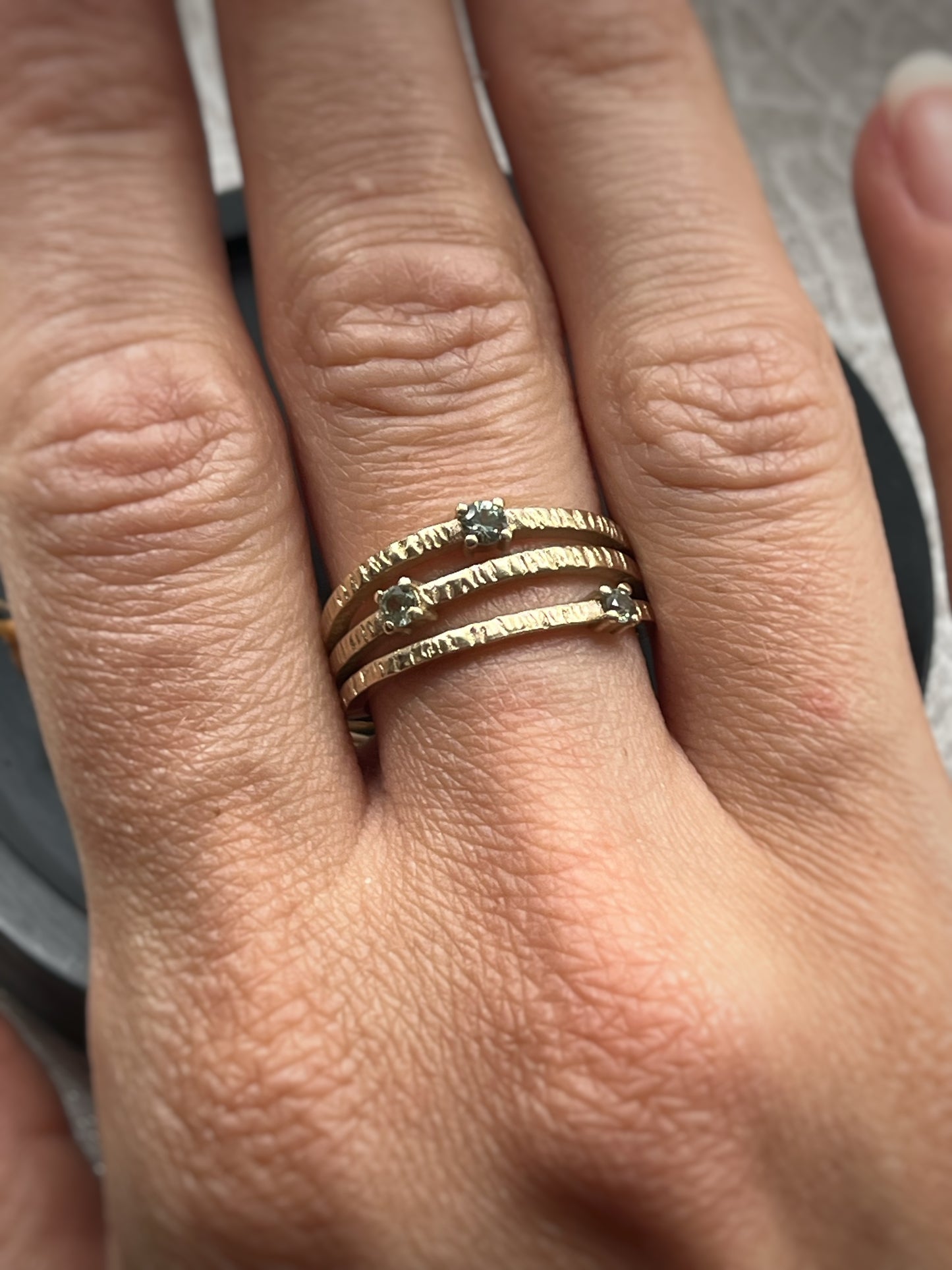 Solid 9ct Recycled Gold & Natural Green Sapphire Triple Band Ring – Handmade, Bark Textured, Hammered Gold Statement Ring
