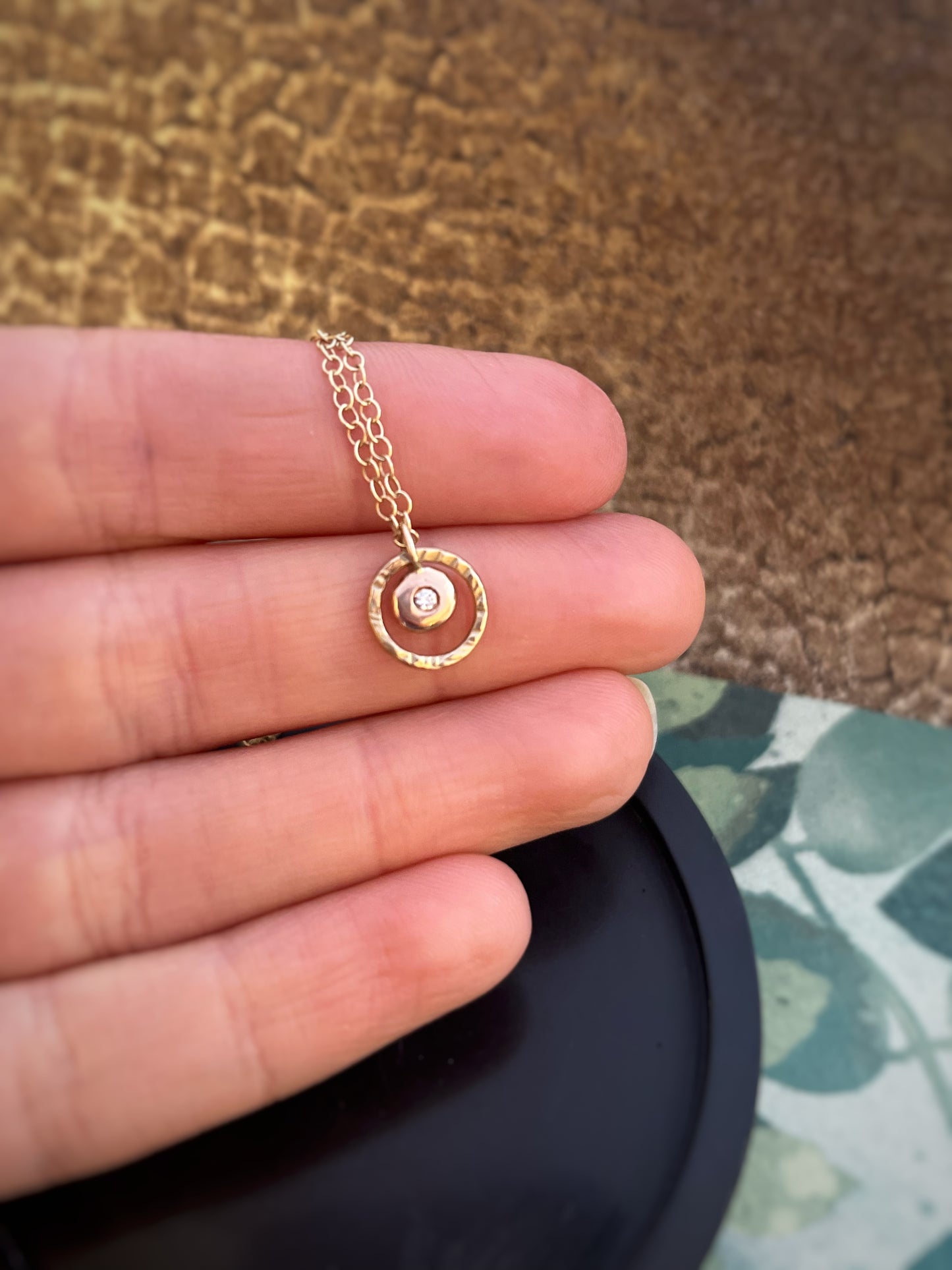 Solid 9ct yellow gold pebble & natural diamond hoop pendant necklace 18 inches