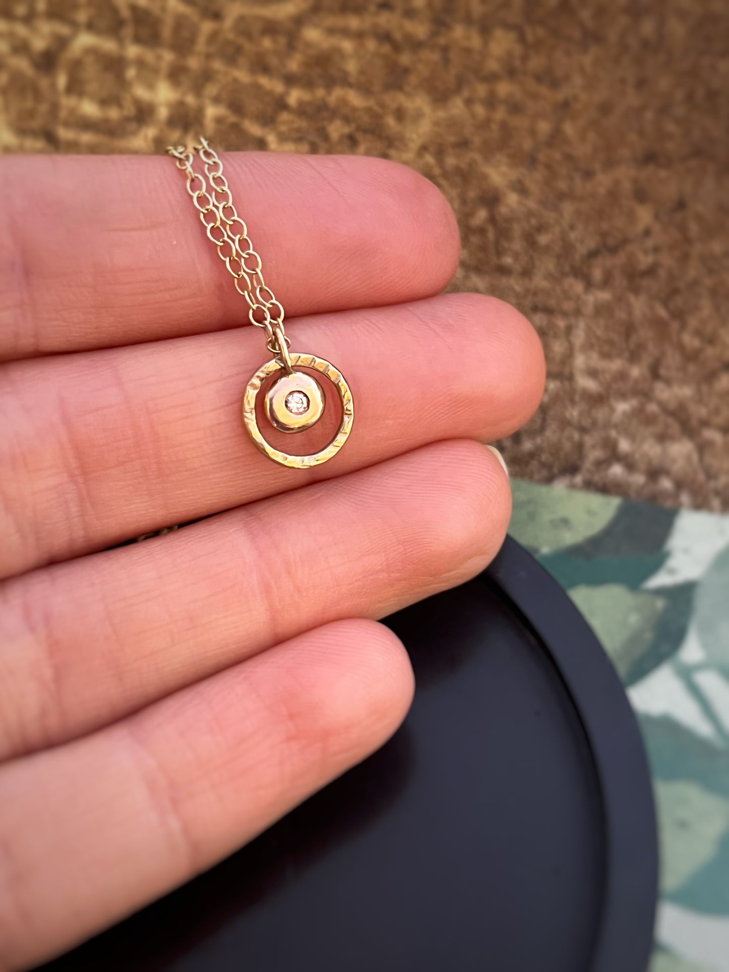 Solid 9ct yellow gold pebble & natural diamond hoop pendant necklace 18 inches