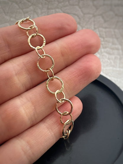 Solid 9ct gold hammered interlocking 2 size yellow gold hoop bracelet
