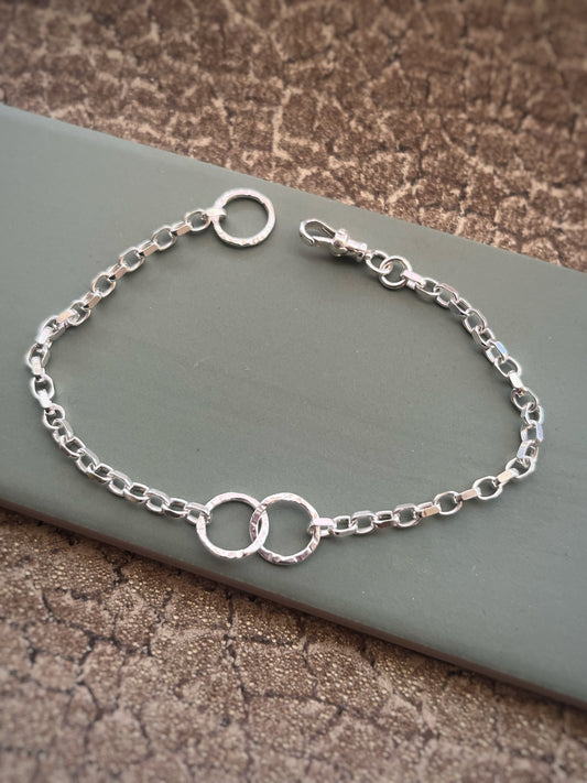 Double hammered hoop link sterling silver bracelet Albert clasp