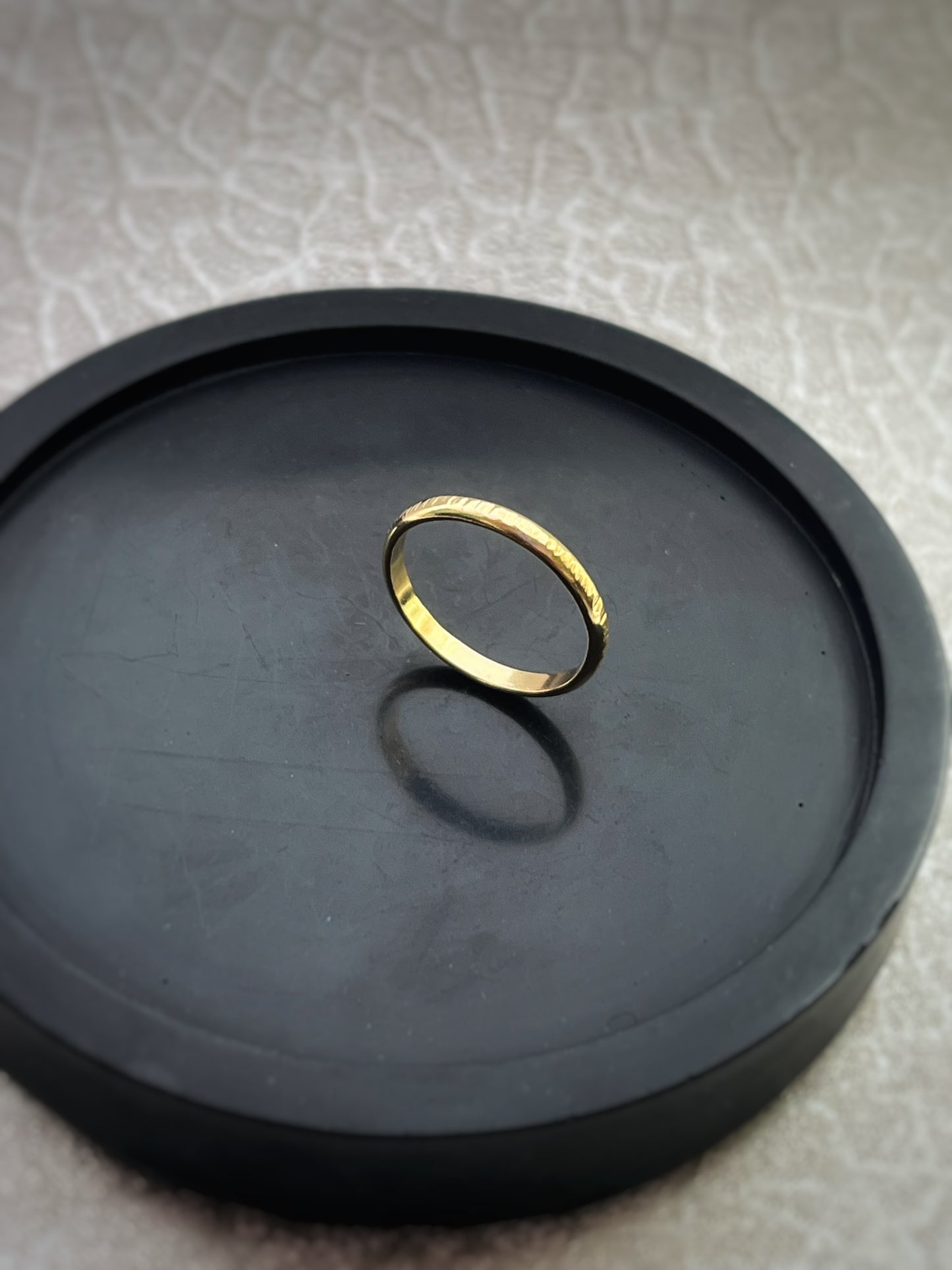 Solid 18ct yellow gold D section 2mm hammered tree bark textured hammered modern delicate recycled gold flat band ring