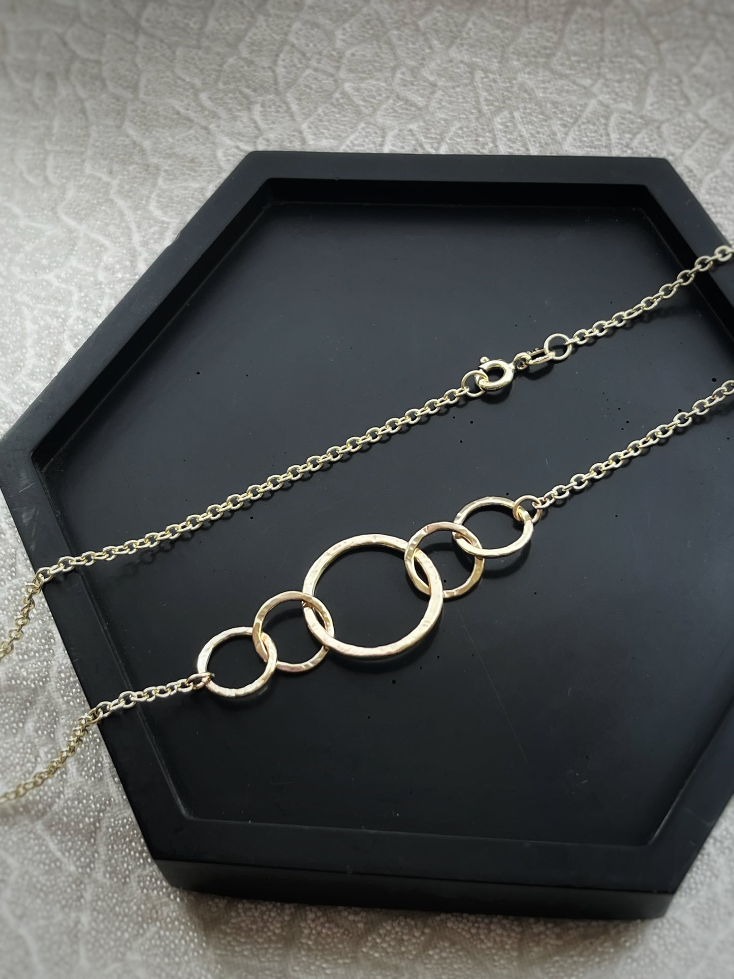 Solid 9ct gold 5 interlocking circle hoop heavy chain, a handmade hammered tree bark textured necklace