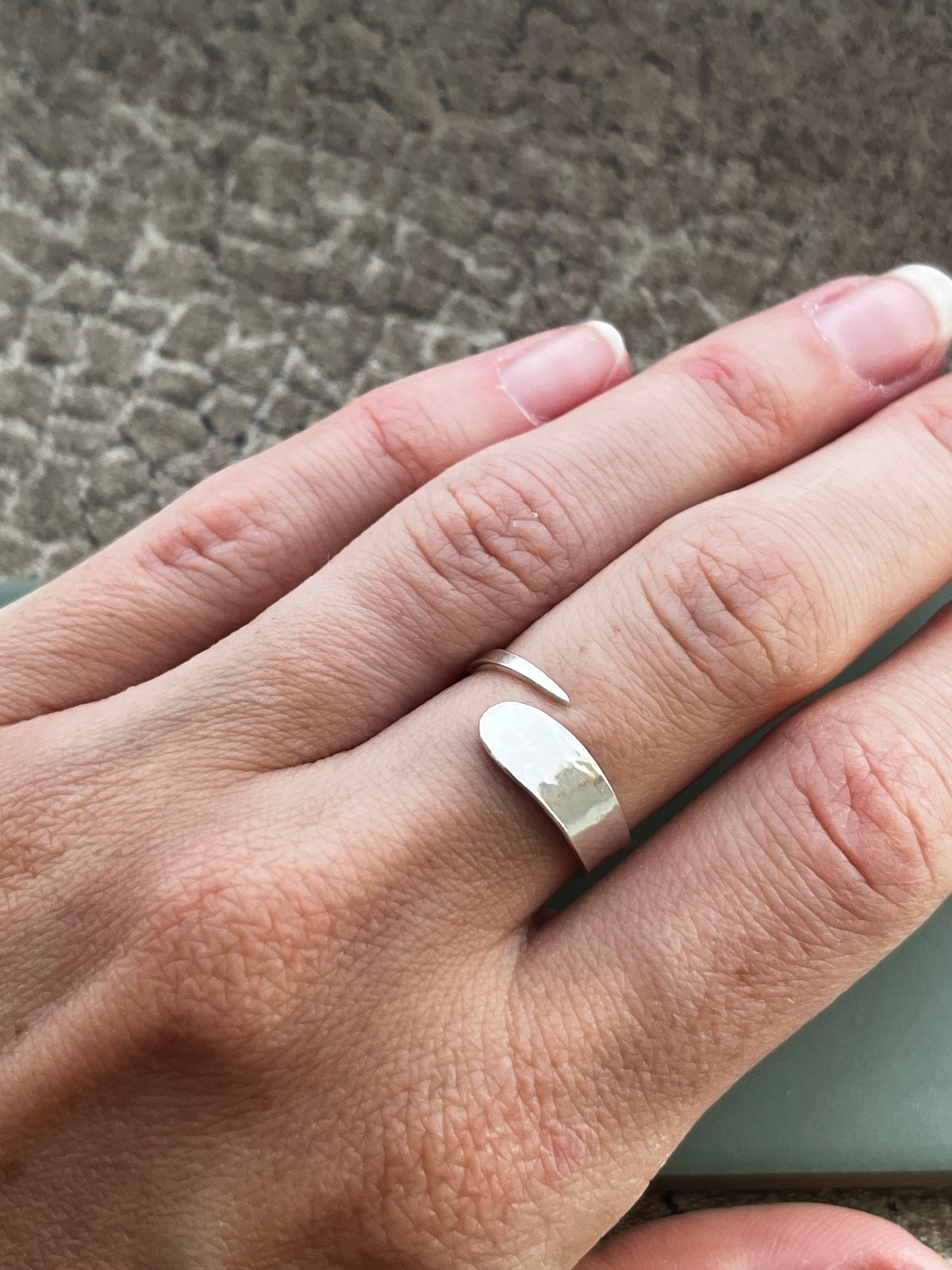 Textured cross over sterling silver ring size O adjustable