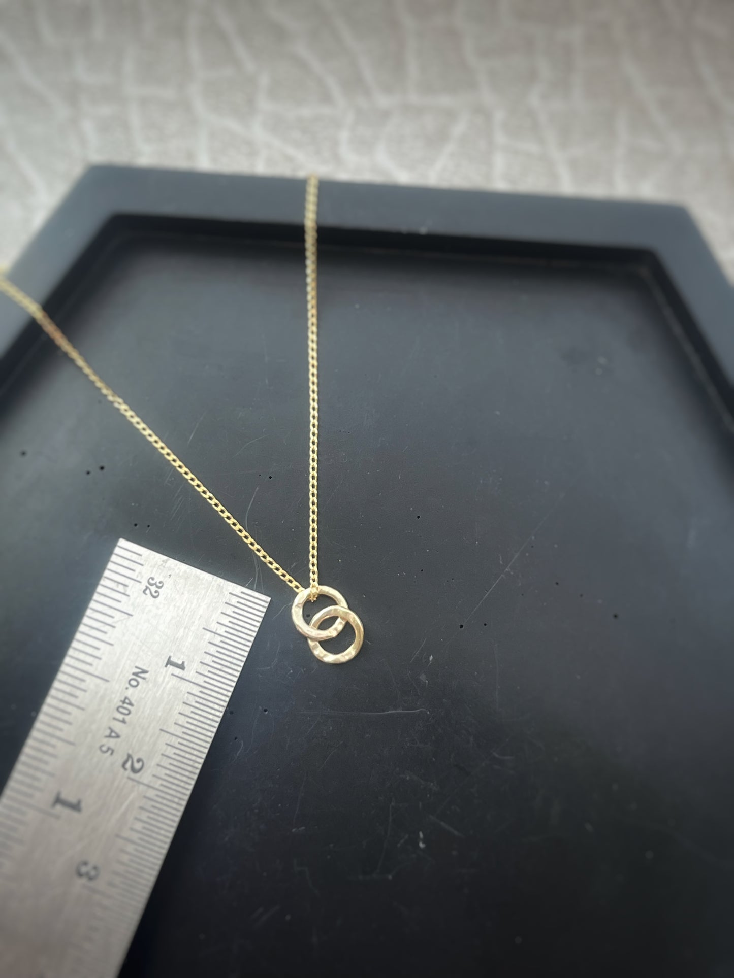 Solid 9ct yellow gold tiny interlocking double 5mm hammered hoop pendant, recycled small simple tree bark stacking hoop