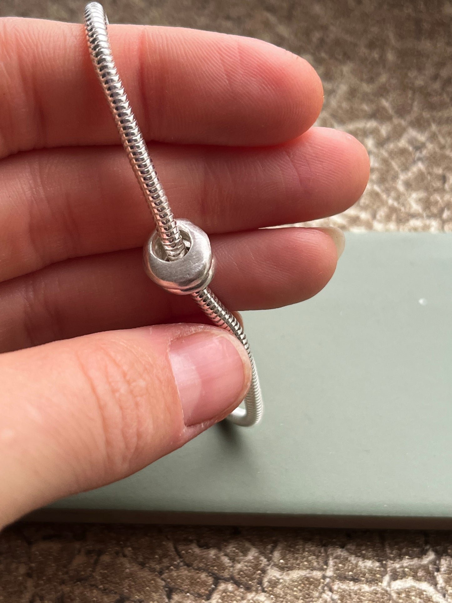 Sterling silver snake chain bracelet & 2 pebbles 7.5 inches