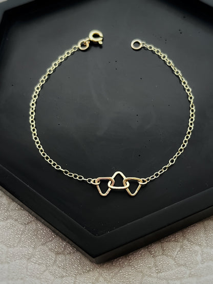 Solid 9ct gold hammered 3 triangle interlocking yellow gold 6mm hoop bracelet