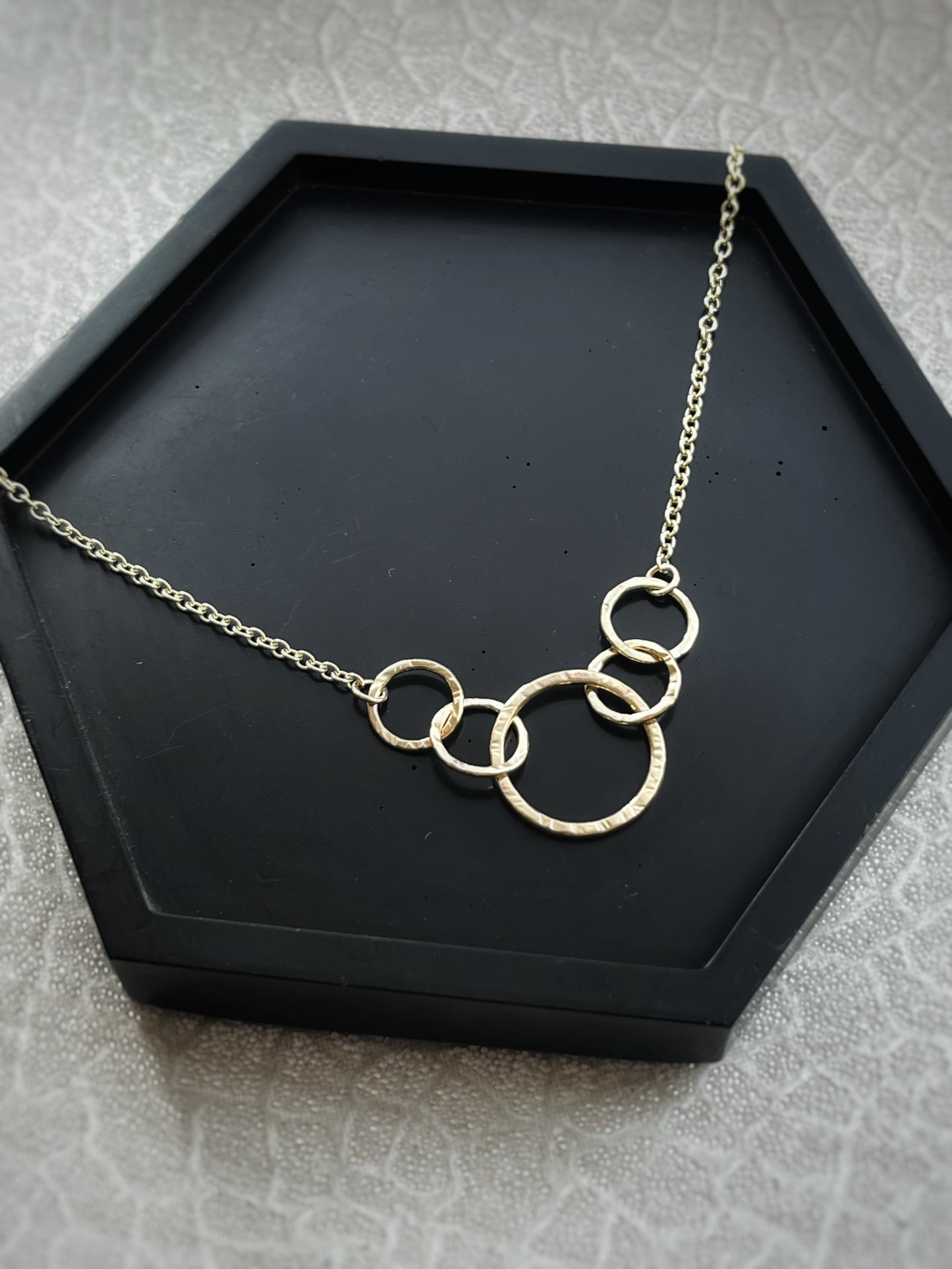 Solid 9ct gold 5 interlocking circle hoop heavy chain, a handmade hammered tree bark textured necklace