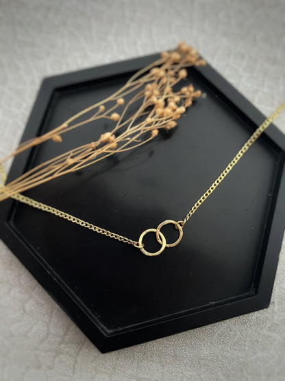 Solid 9ct gold, handmade hammered textured interlocking circle curb chain necklace