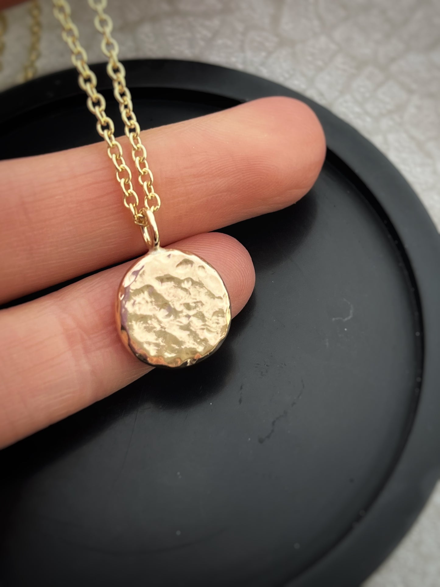 Solid 9ct recycled chunky gold pebble pendant on a heavy solid 9ct yellow gold chain