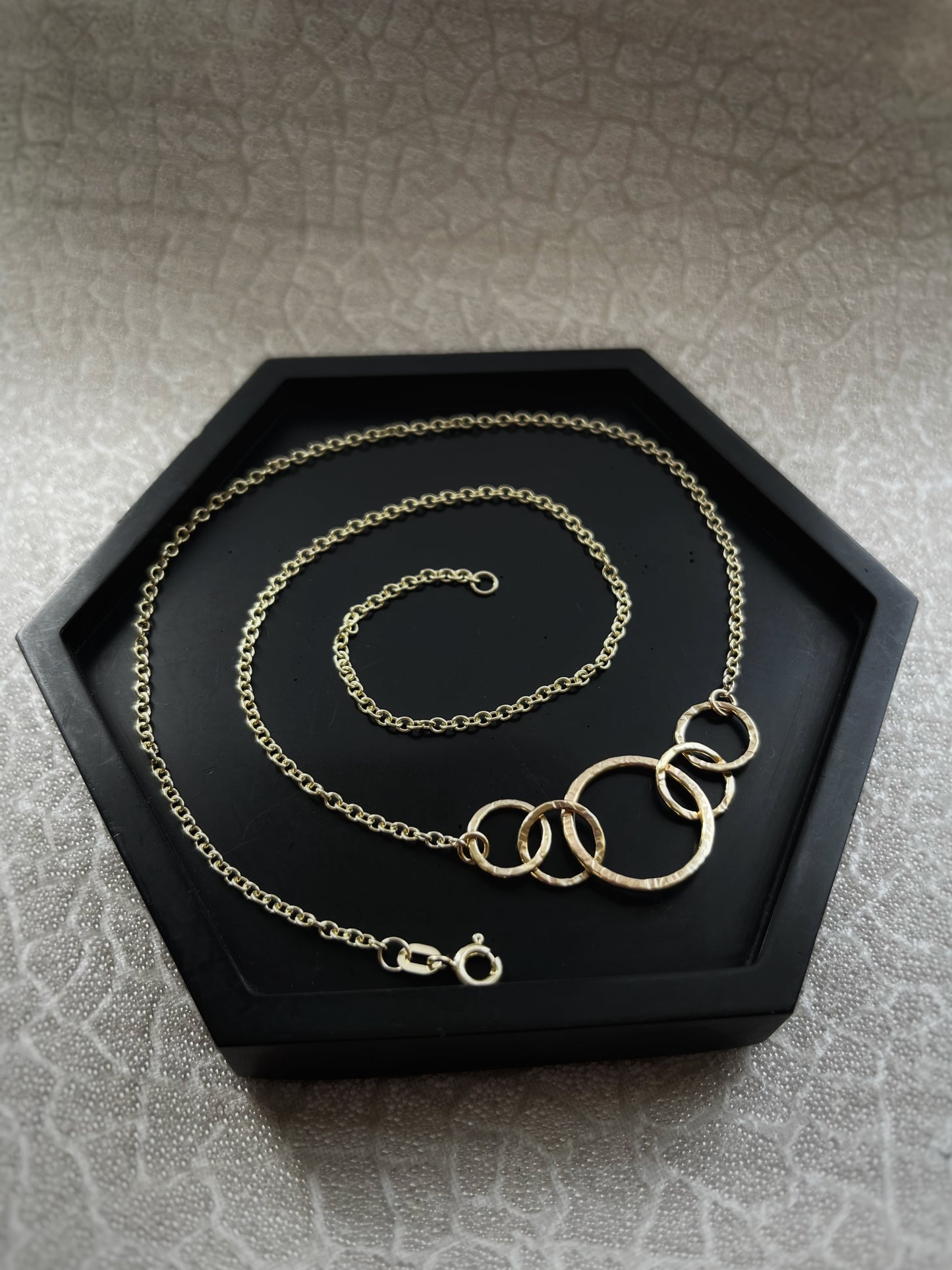 Solid 9ct gold 5 interlocking circle hoop heavy chain, a handmade hammered tree bark textured necklace