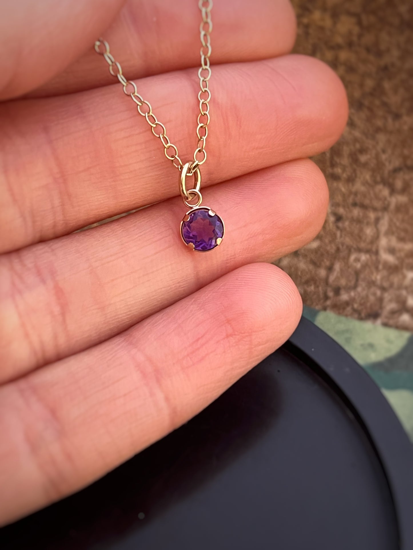 Solid 9ct yellow gold 5mm Amethyst pendant necklace 18 inches