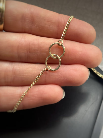 Solid 9ct gold, handmade hammered textured interlocking circle curb chain necklace