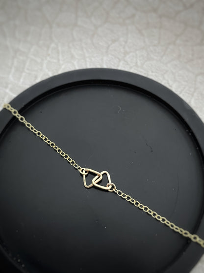 Solid 9ct gold hammered 2 triangle interlocking yellow gold 6mm hoop bracelet