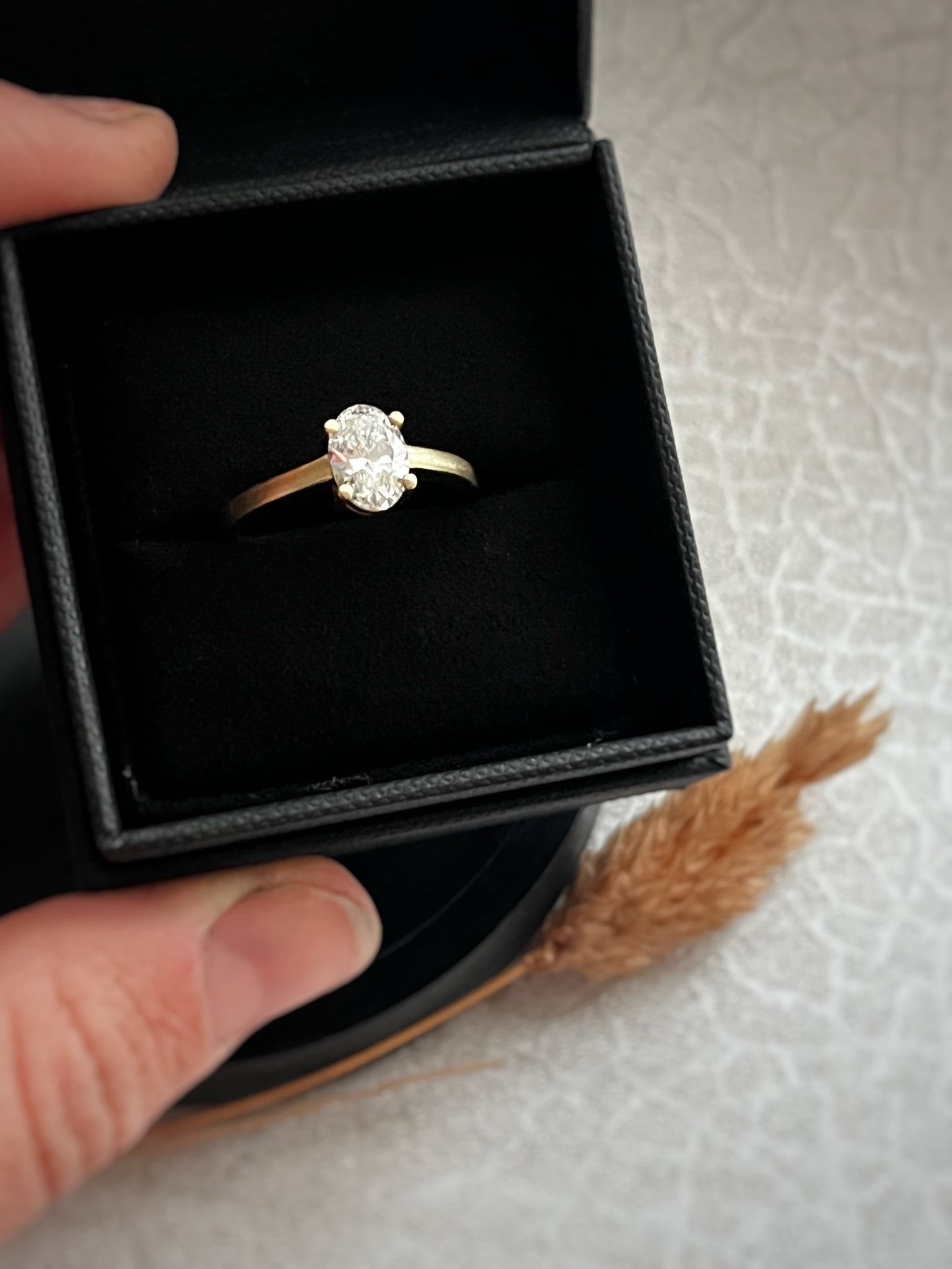 Solid gold 9ct yellow gold 1 carat oval lab grown diamond engagement ring