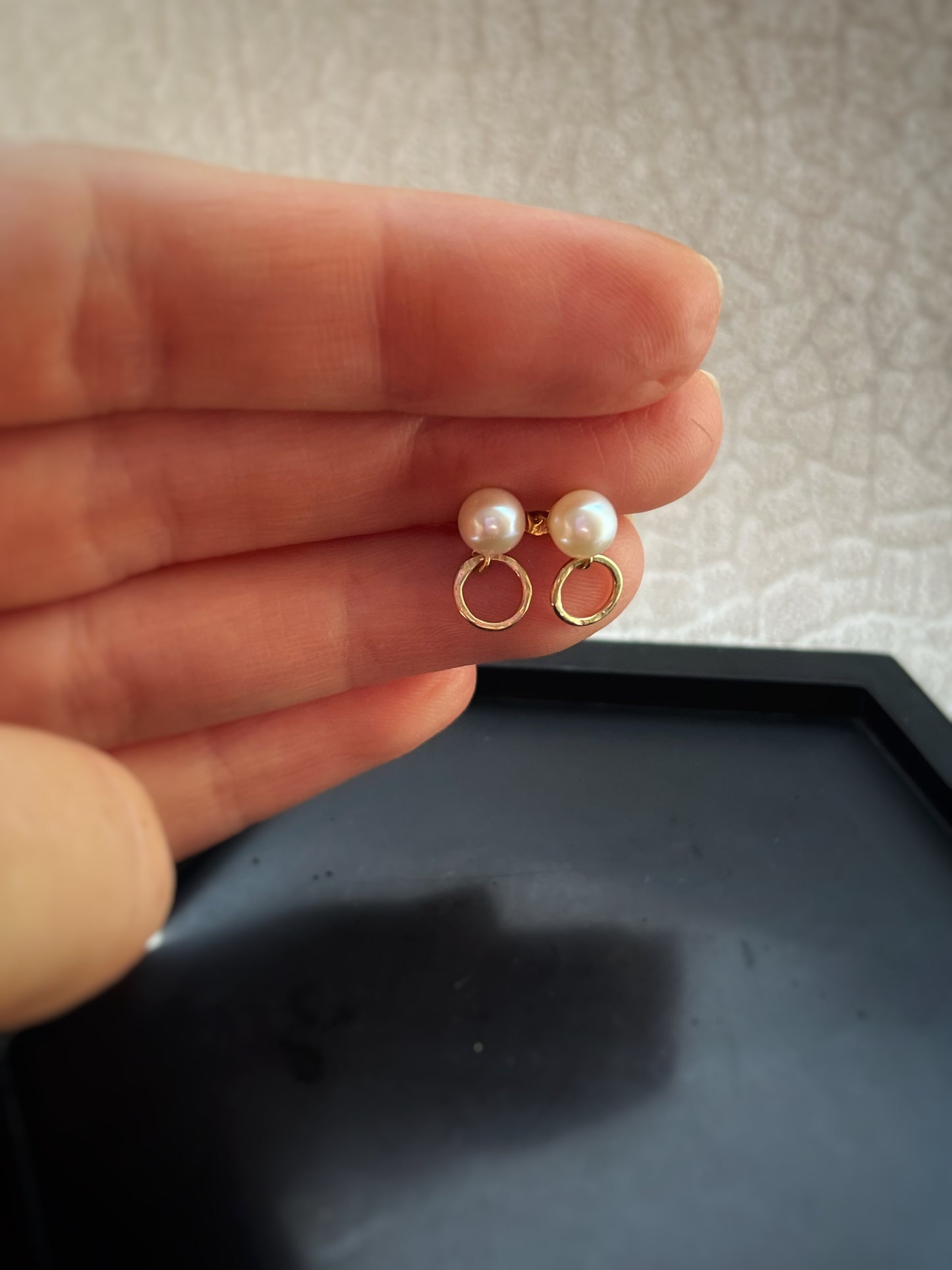 Simple solid 9ct yellow gold  & fresh water white pearl bark texture dangly round 2 hoop earrings- 6mm hoop