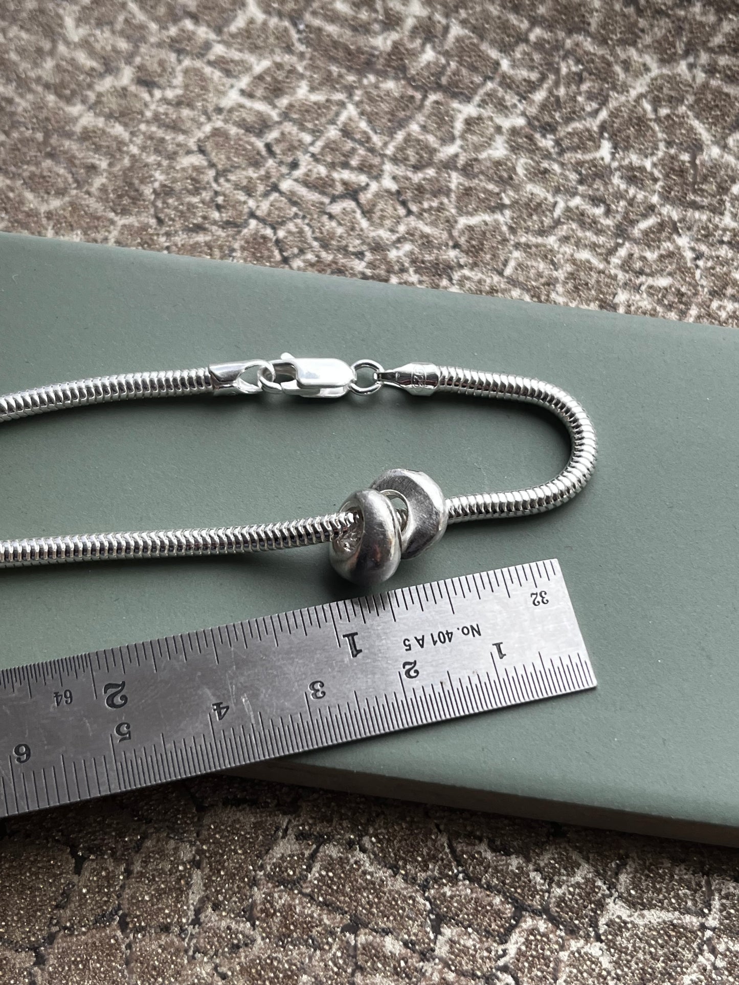 Sterling silver snake chain bracelet & 2 pebbles 7.5 inches