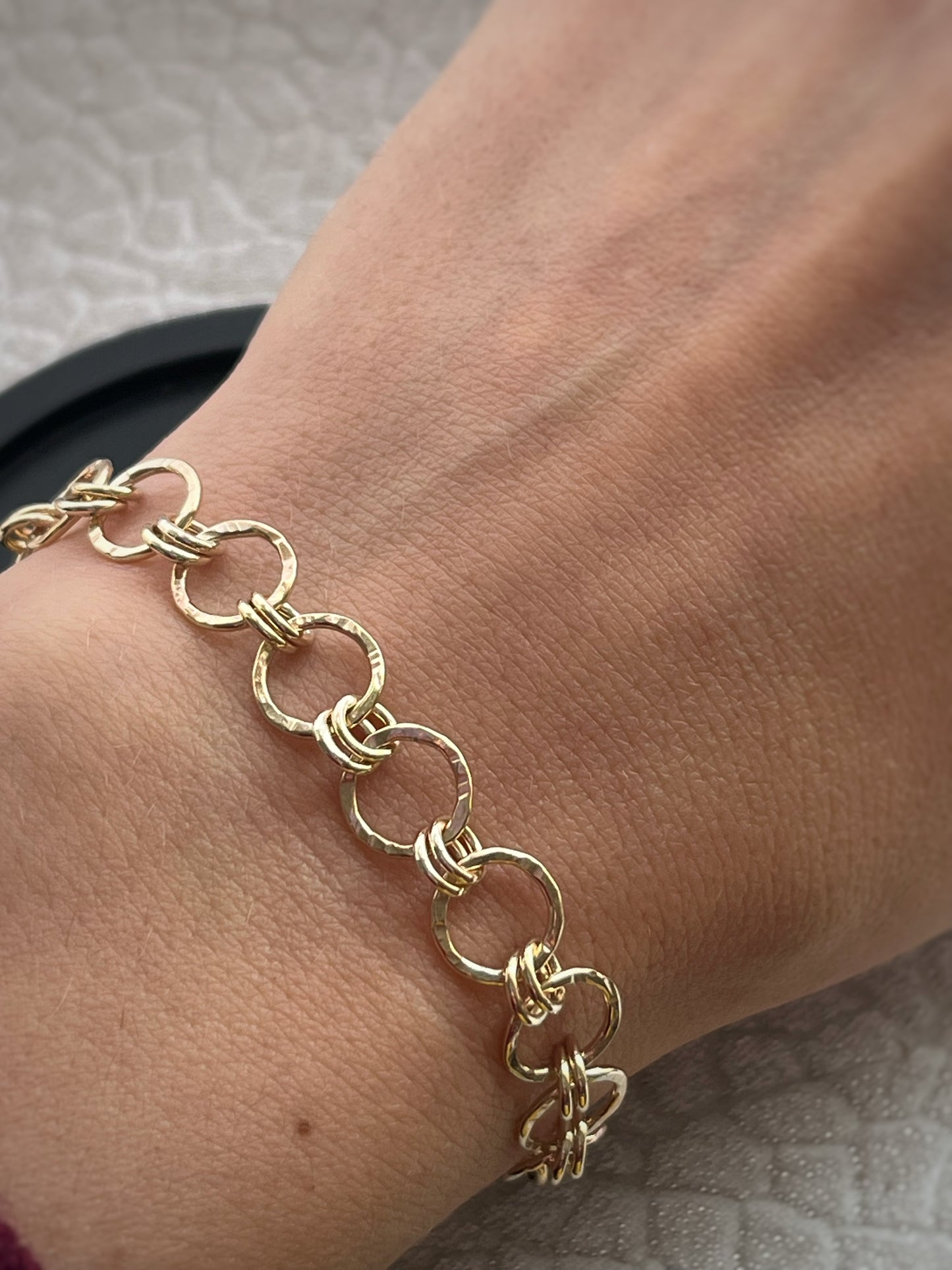 Solid 9ct gold hammered interlocking double yellow gold hoop bracelet