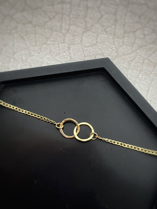Solid 9ct gold, handmade hammered textured interlocking circle curb chain necklace