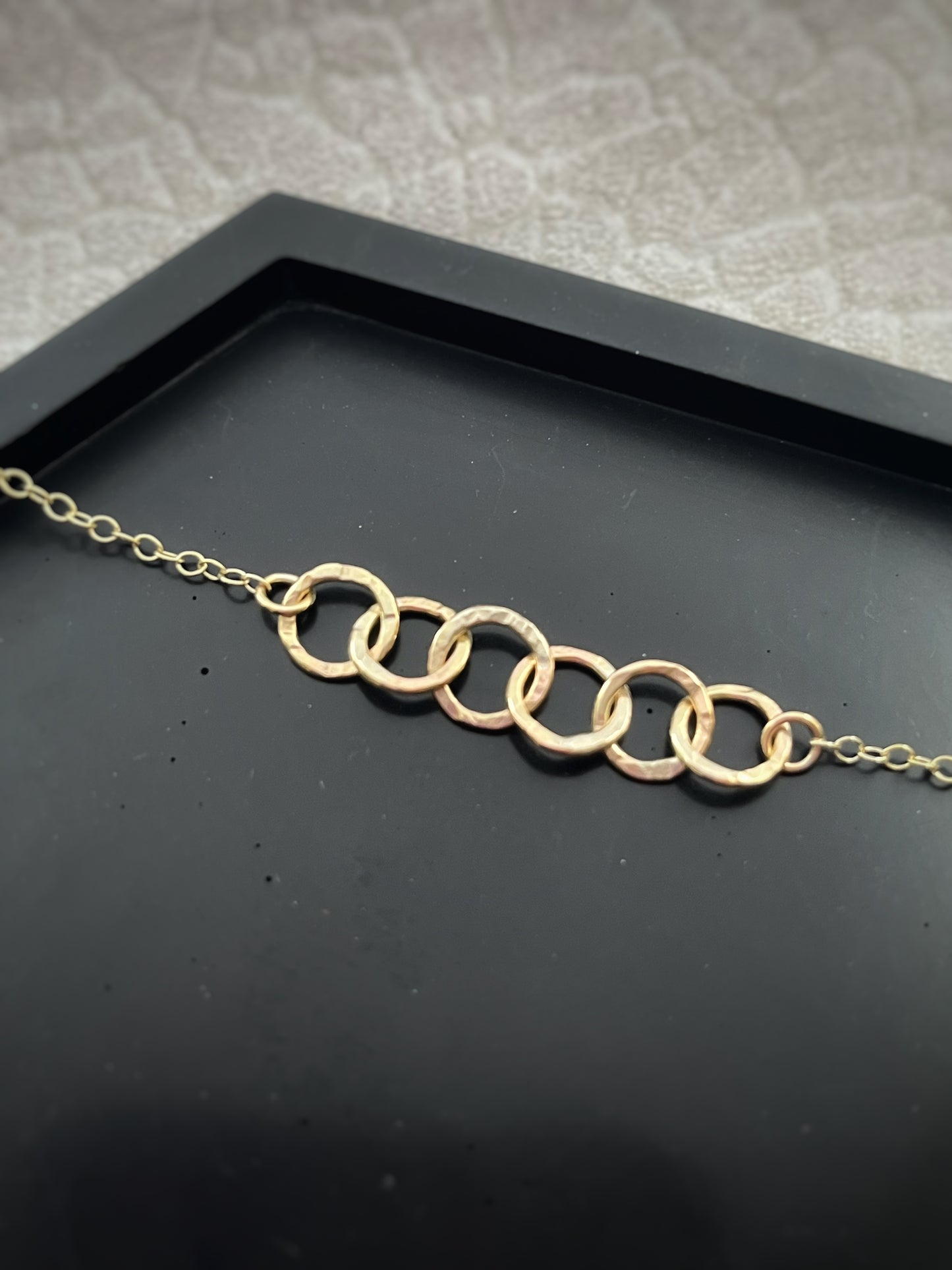 Solid 9ct gold hammered 6 interlocking yellow gold 6mm hoop bracelet