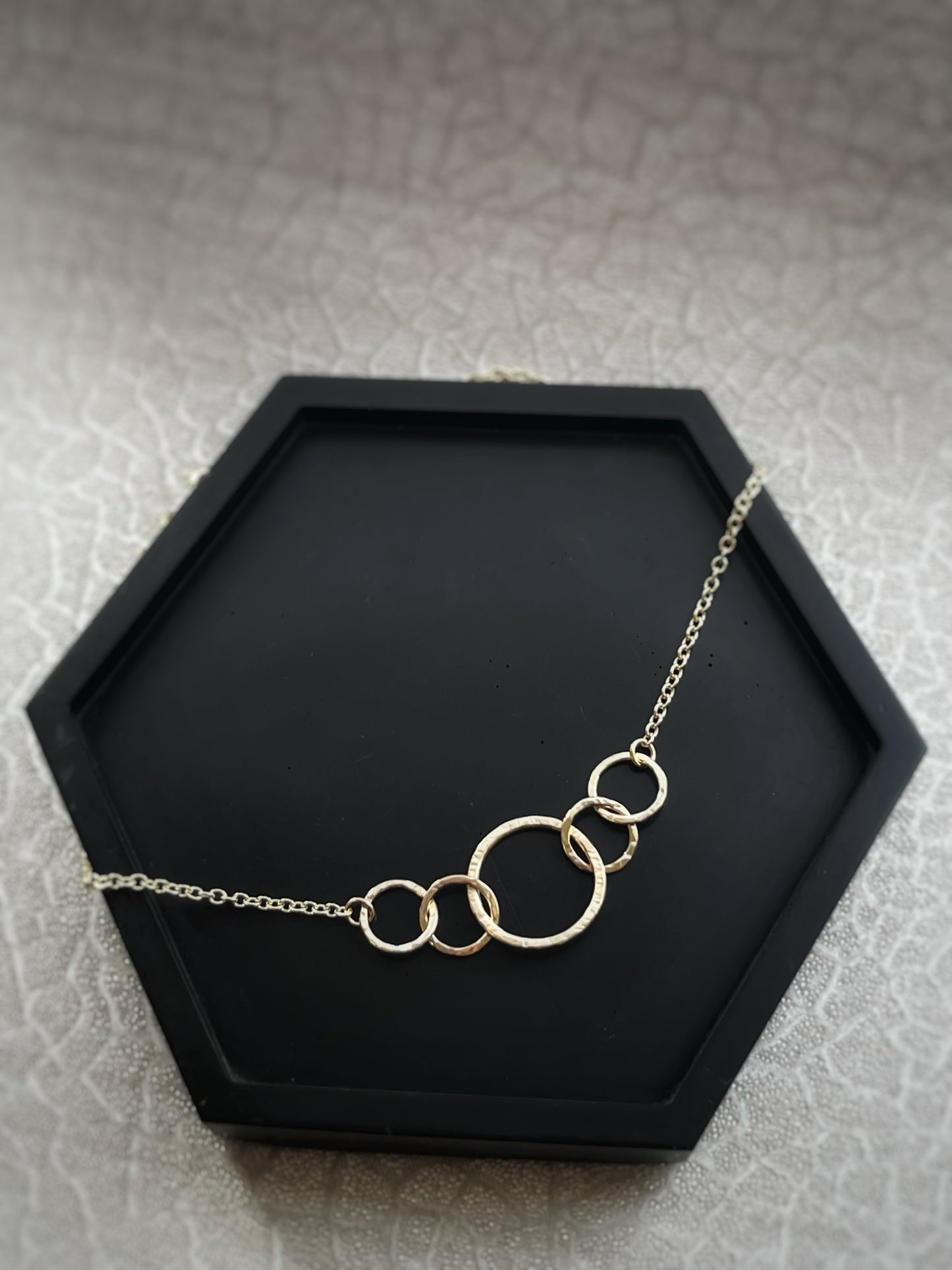 Solid 9ct gold 5 interlocking circle hoop heavy chain, a handmade hammered tree bark textured necklace
