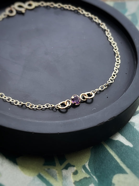 Solid 9ct yellow gold Amethyst bracelet 7.5 inches