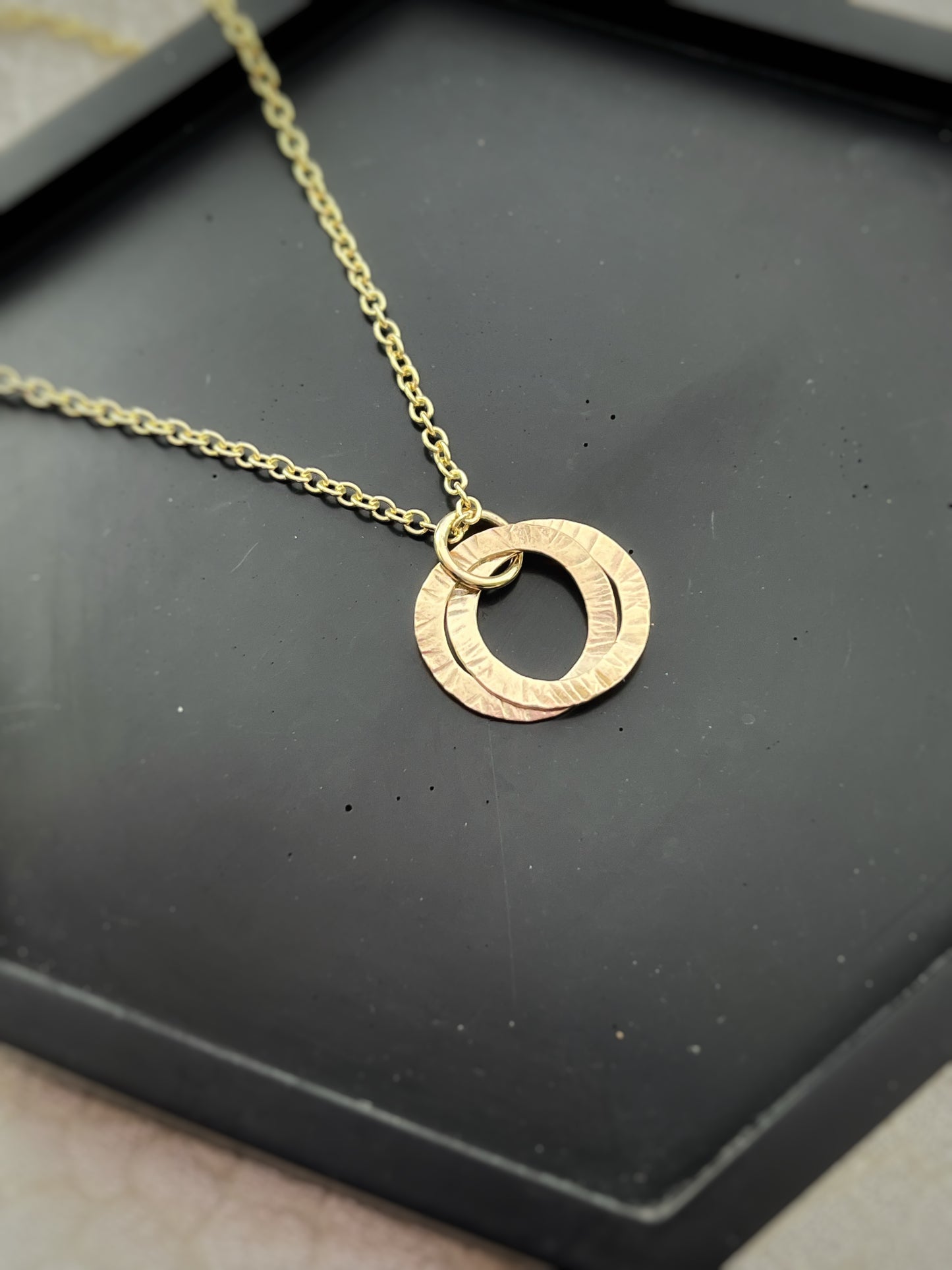 Solid 9ct gold large interlocking Russian twist style circle pendant, a handmade hammered textured necklace