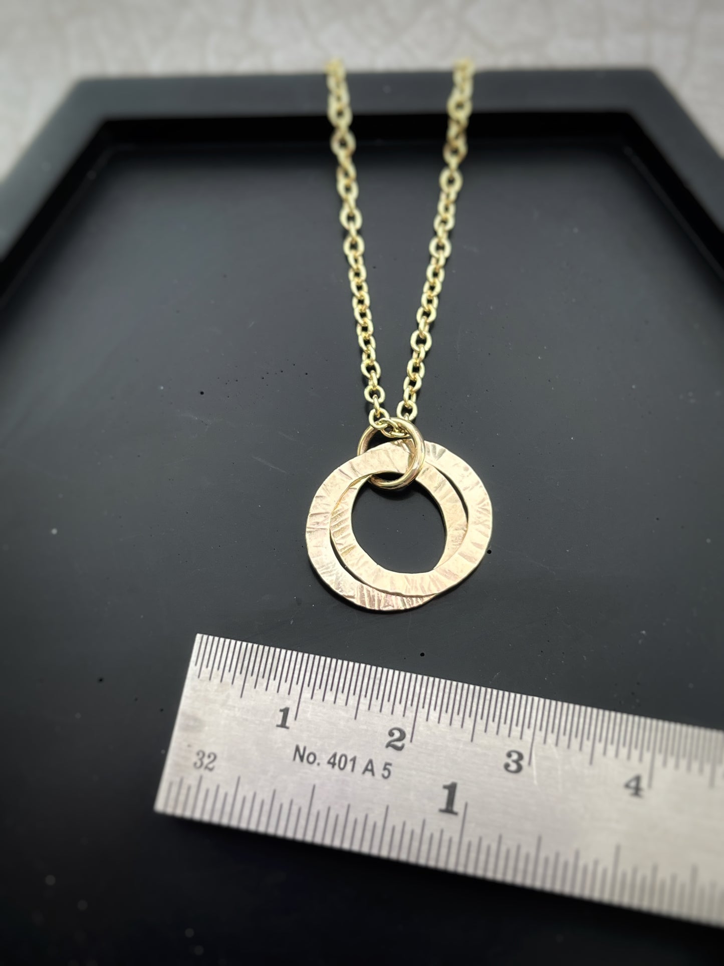 Solid 9ct gold large interlocking Russian twist style circle pendant, a handmade hammered textured necklace