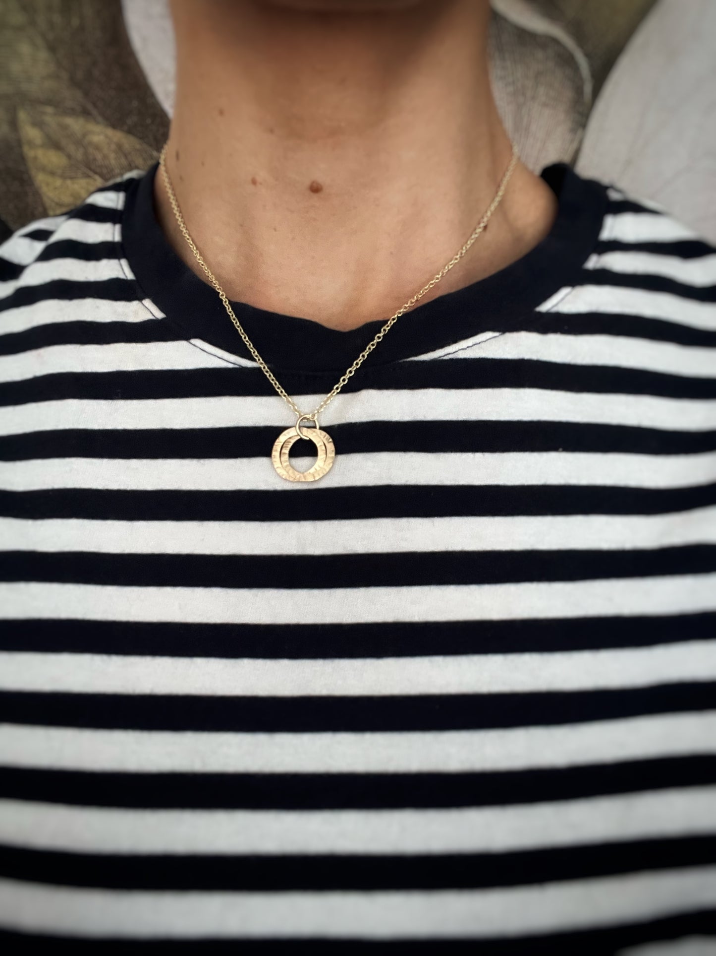 Solid 9ct gold large interlocking Russian twist style circle pendant, a handmade hammered textured necklace