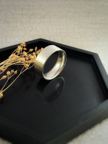Solid 18ct White gold 8mm easy fit flat outside, domed inside simple plain modern  chunky heavy recycled gold band ring