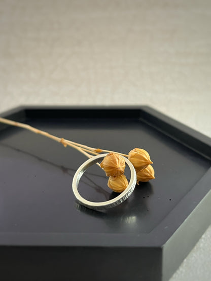 Delicate gold rings
